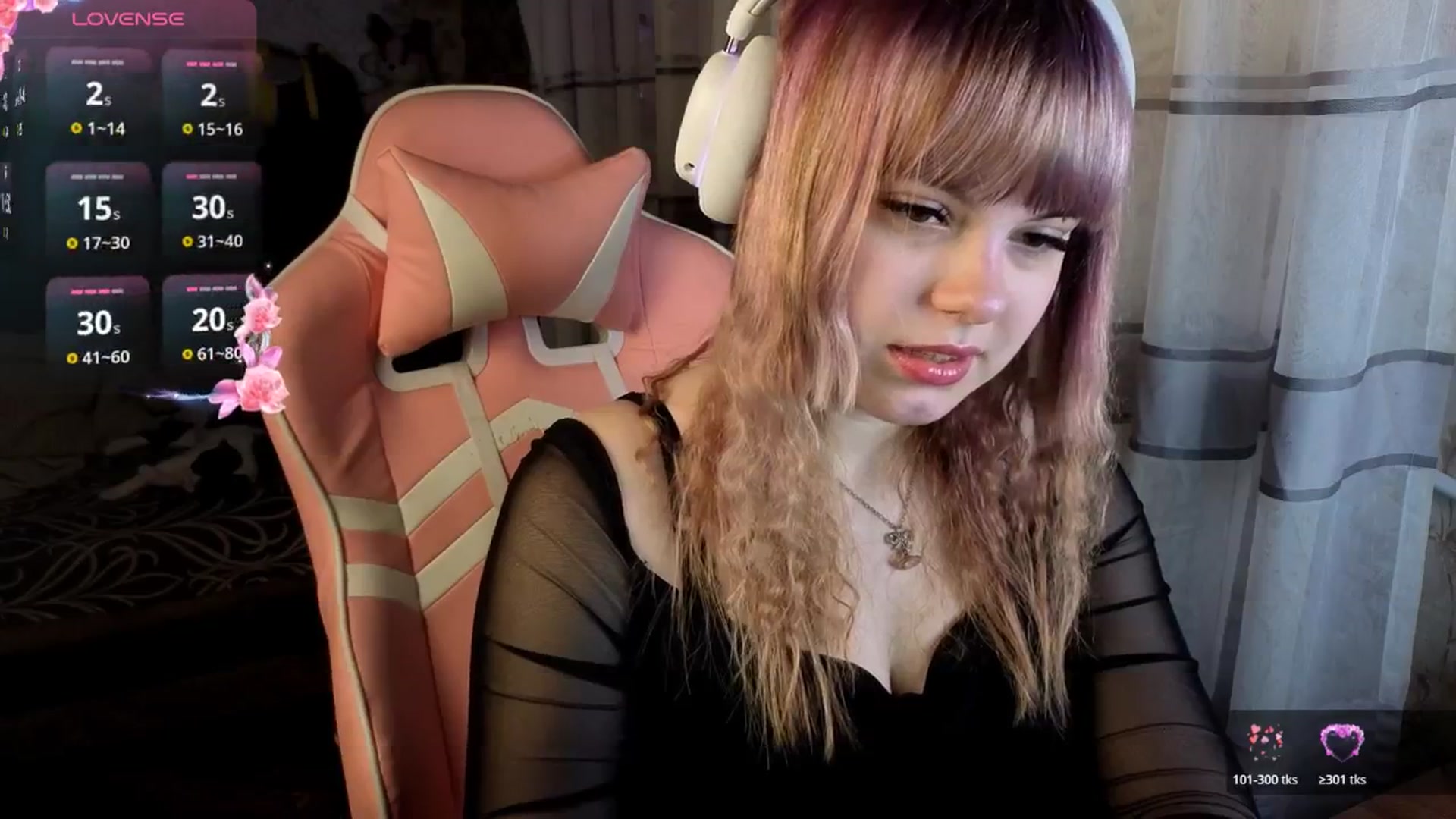 Gallery image thumbnail from LovelyKriss's myfreecams stream on, 03/26/2026, 01:13 image 16 of 20