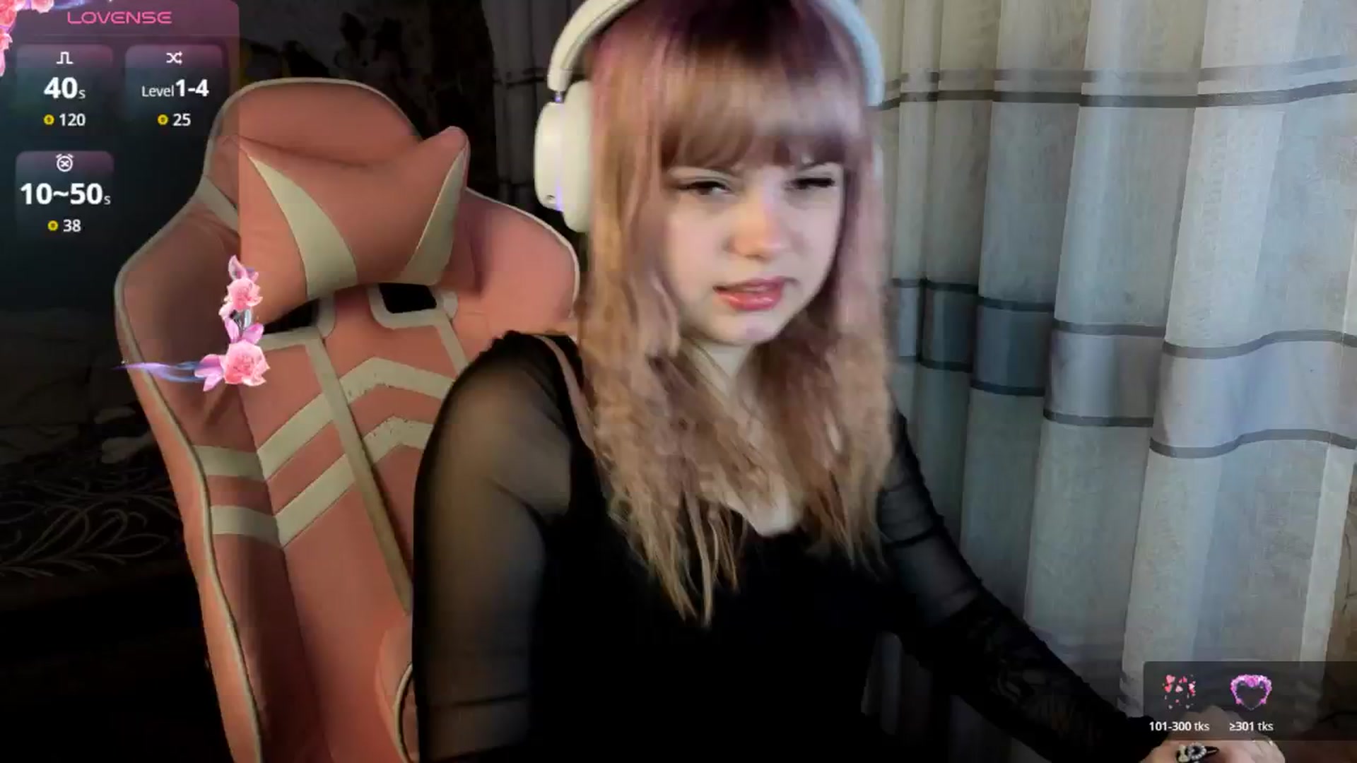 Gallery image thumbnail from LovelyKriss's myfreecams stream on, 03/26/2026, 01:13 image 12 of 20