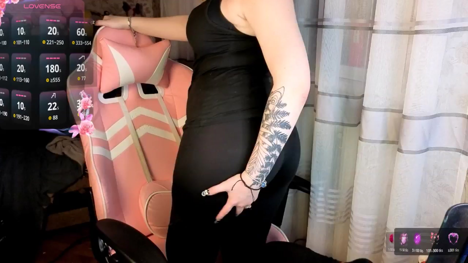 Gallery image thumbnail from LovelyKriss's myfreecams stream on, 03/30/2026, 01:54 image 15 of 20