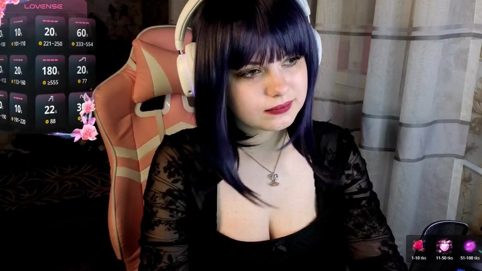 Gallery image thumbnail from LovelyKriss's myfreecams stream on, 04/01/2026, 02:48 image 17 of 20