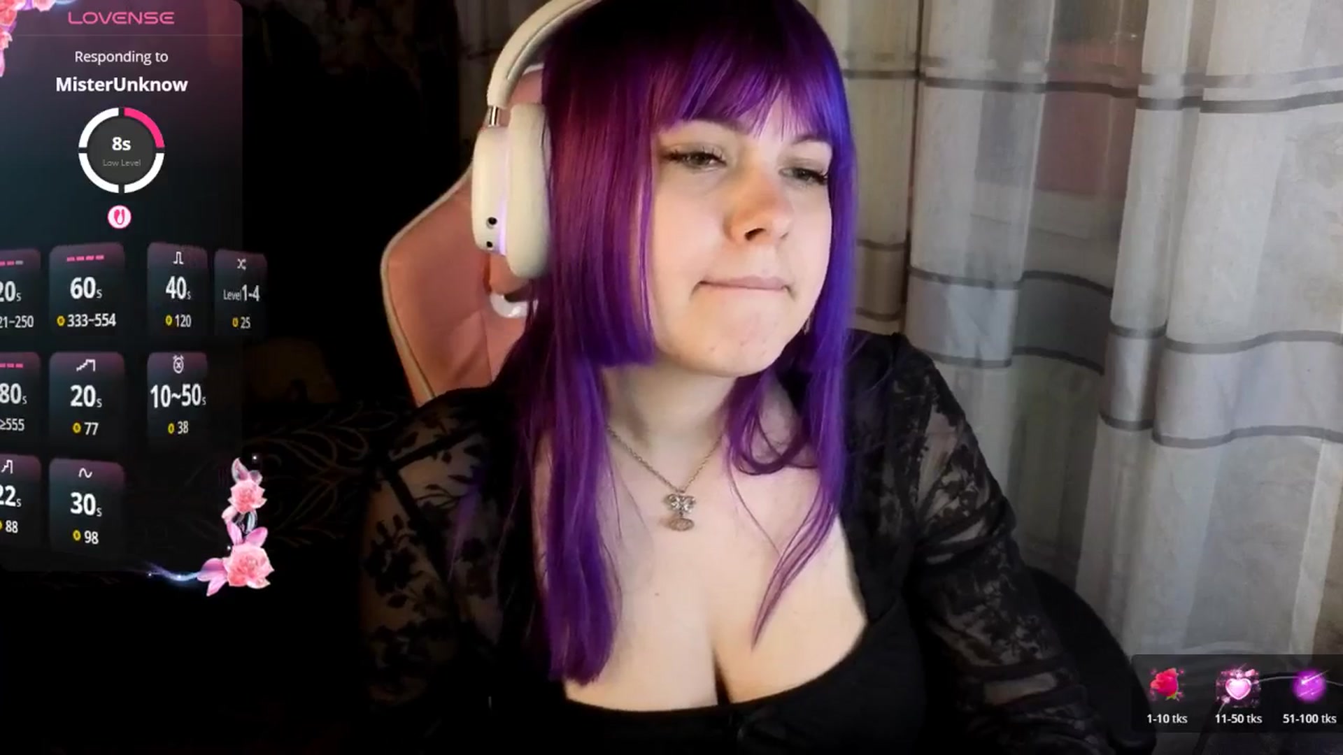 Gallery image thumbnail from LovelyKriss's myfreecams stream on, 04/05/2026, 23:00 image 17 of 20