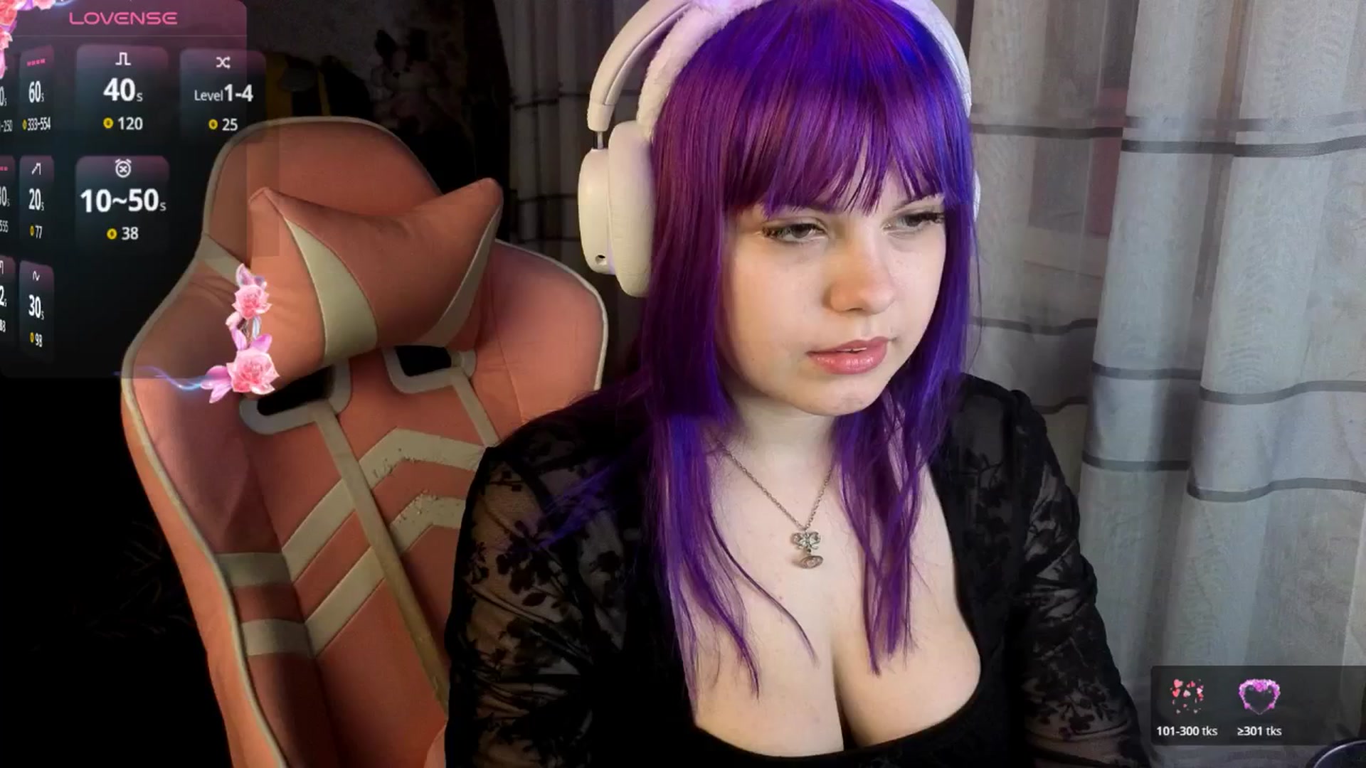 Gallery image thumbnail from LovelyKriss's myfreecams stream on, 04/06/2026, 24:32 image 20 of 20