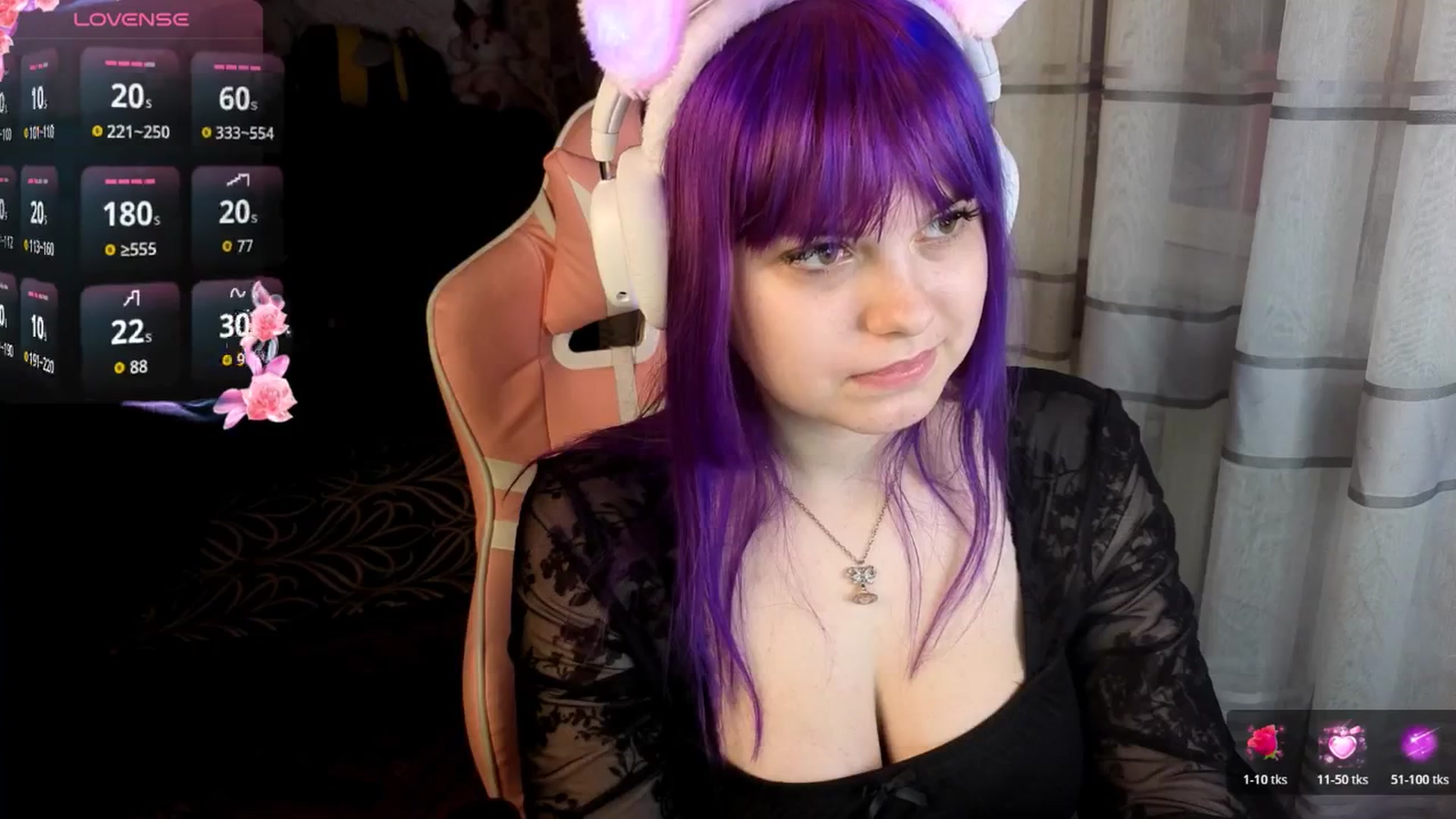 Gallery image thumbnail from LovelyKriss's myfreecams stream on, 04/06/2026, 02:26 image 19 of 20