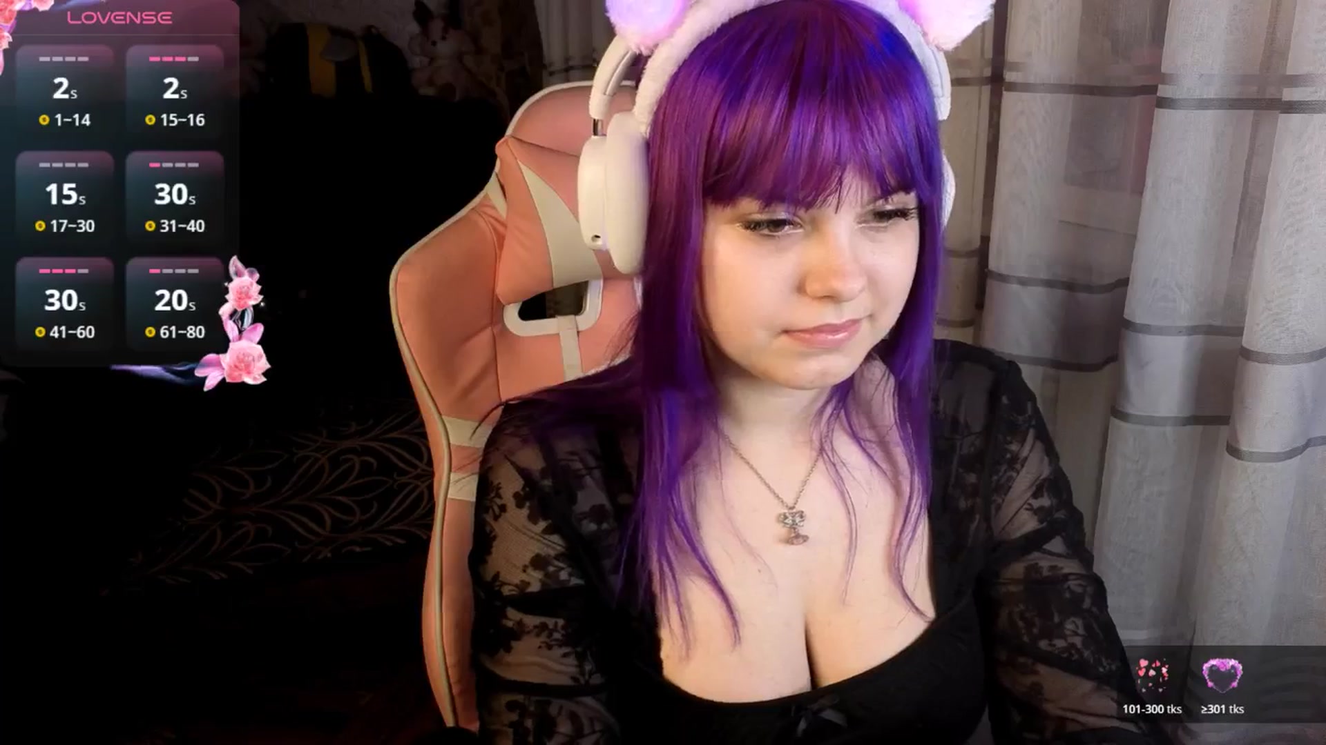 Gallery image thumbnail from LovelyKriss's myfreecams stream on, 04/06/2026, 02:26 image 17 of 20