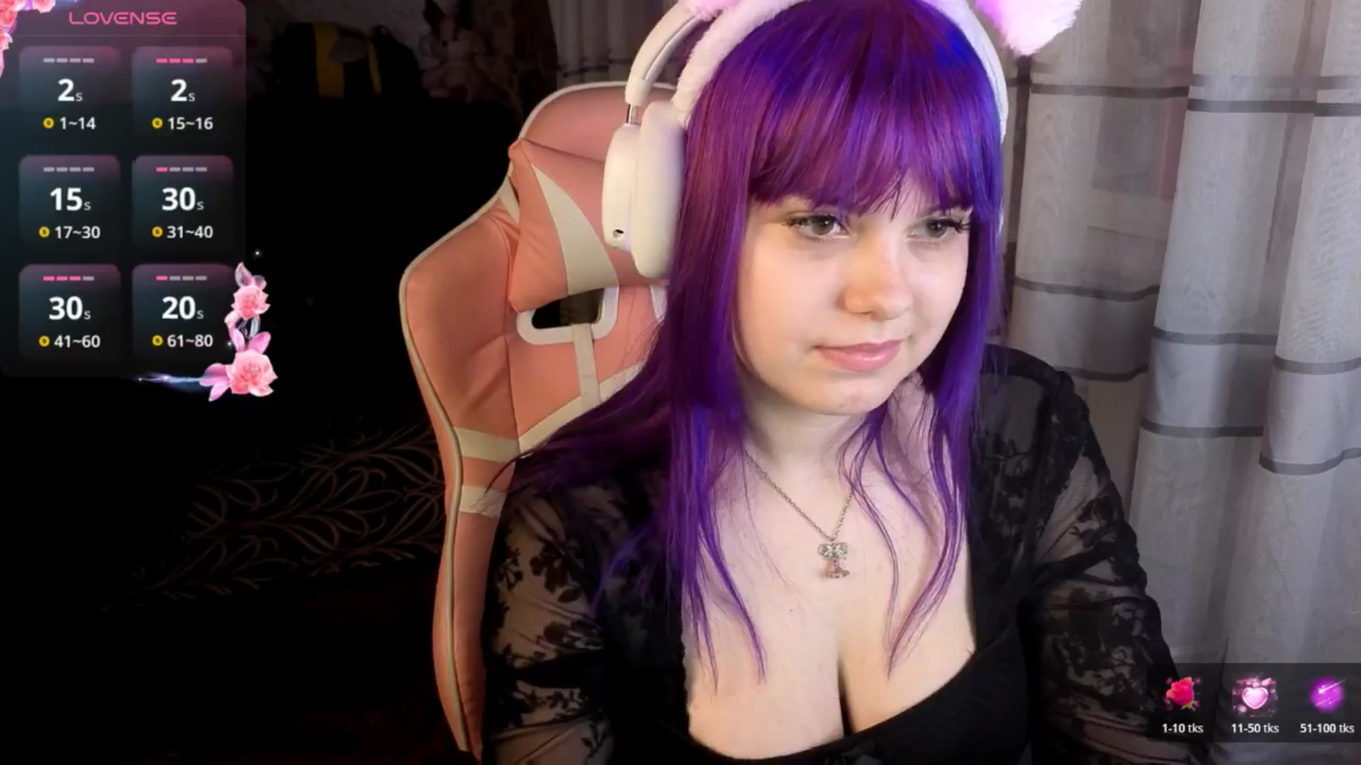 Gallery image thumbnail from LovelyKriss's myfreecams stream on, 04/06/2026, 02:26 image 16 of 20