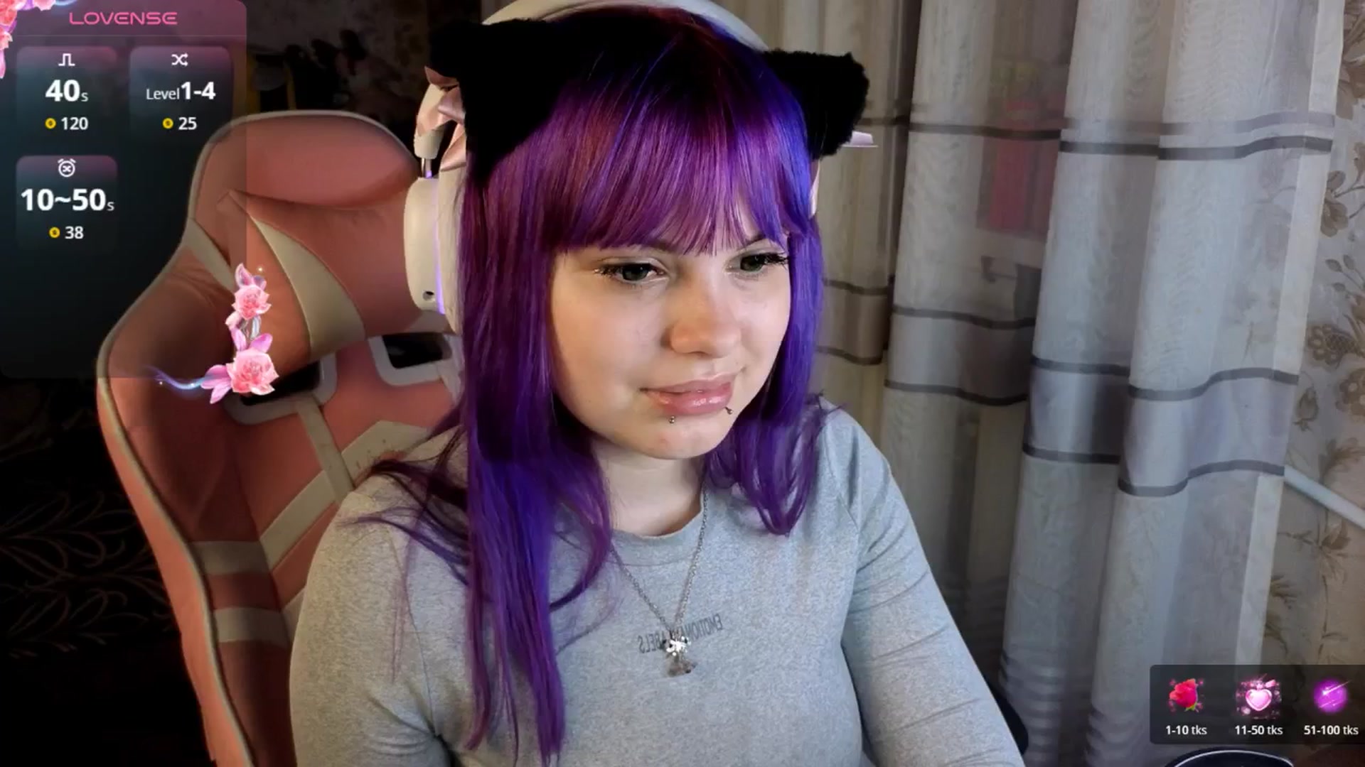 Gallery image thumbnail from LovelyKriss's myfreecams stream on, 04/09/2026, 01:17 image 9 of 20