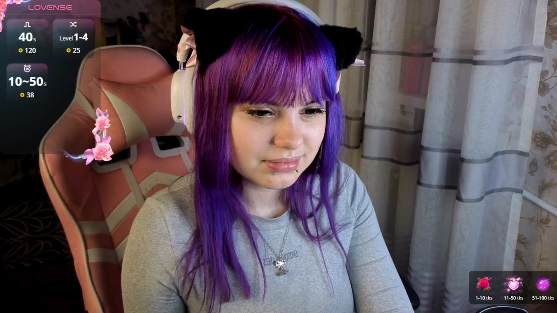 Gallery image thumbnail from LovelyKriss's myfreecams stream on, 04/09/2026, 01:17 image 15 of 20