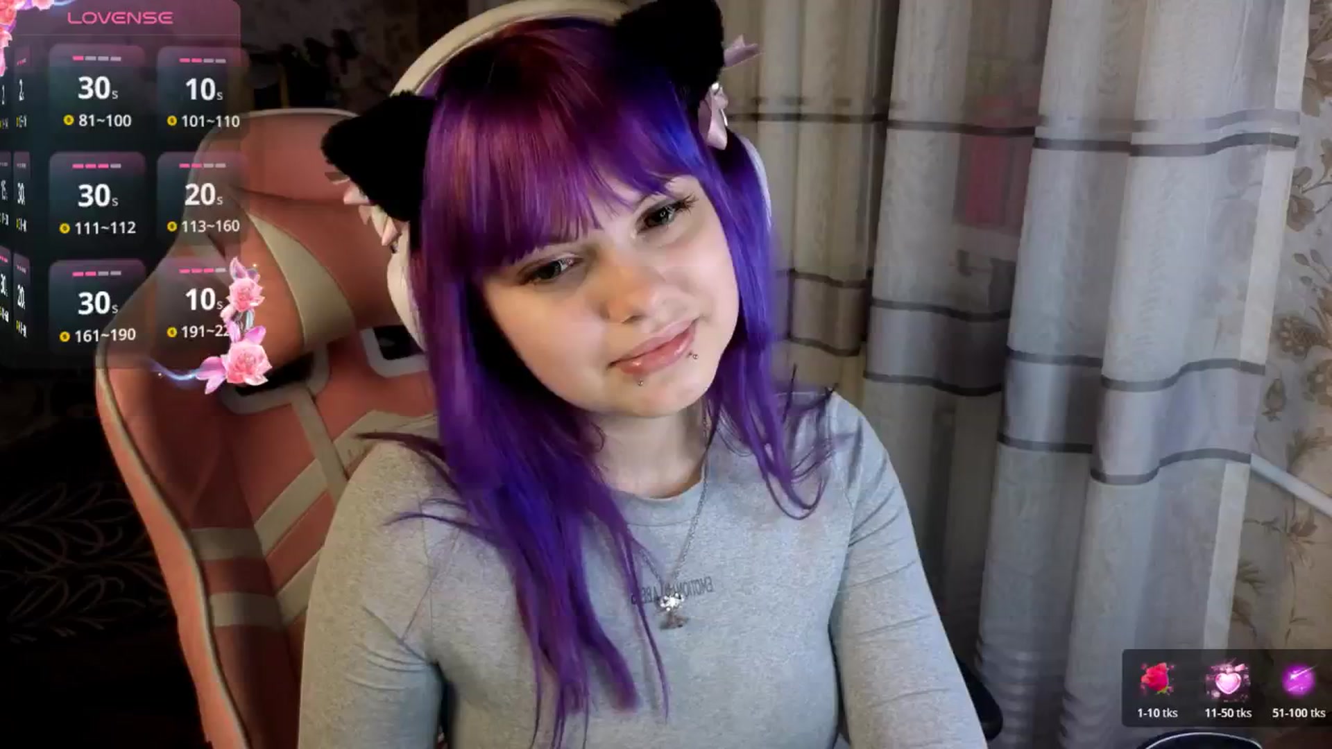 Gallery image thumbnail from LovelyKriss's myfreecams stream on, 04/09/2026, 01:17 image 13 of 20