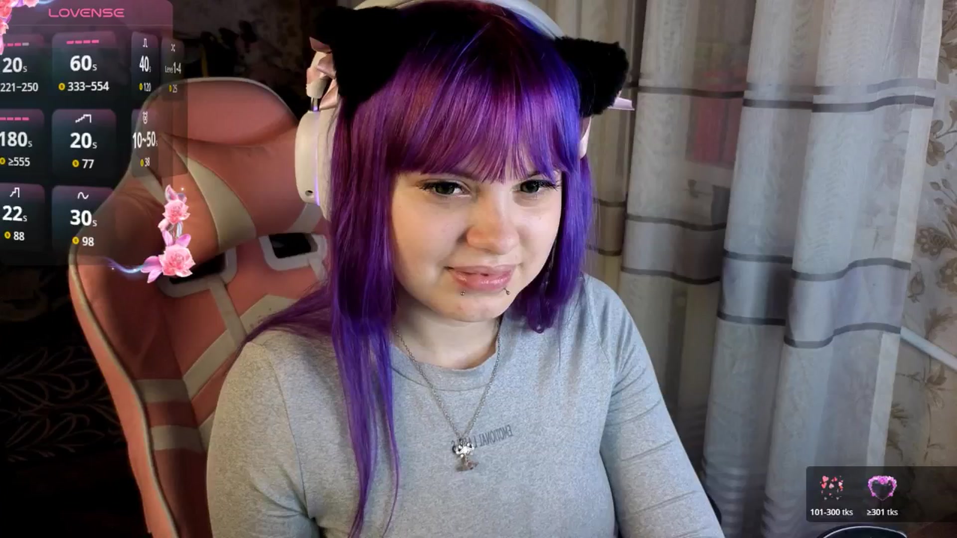 Gallery image thumbnail from LovelyKriss's myfreecams stream on, 04/09/2026, 01:17 image 3 of 20