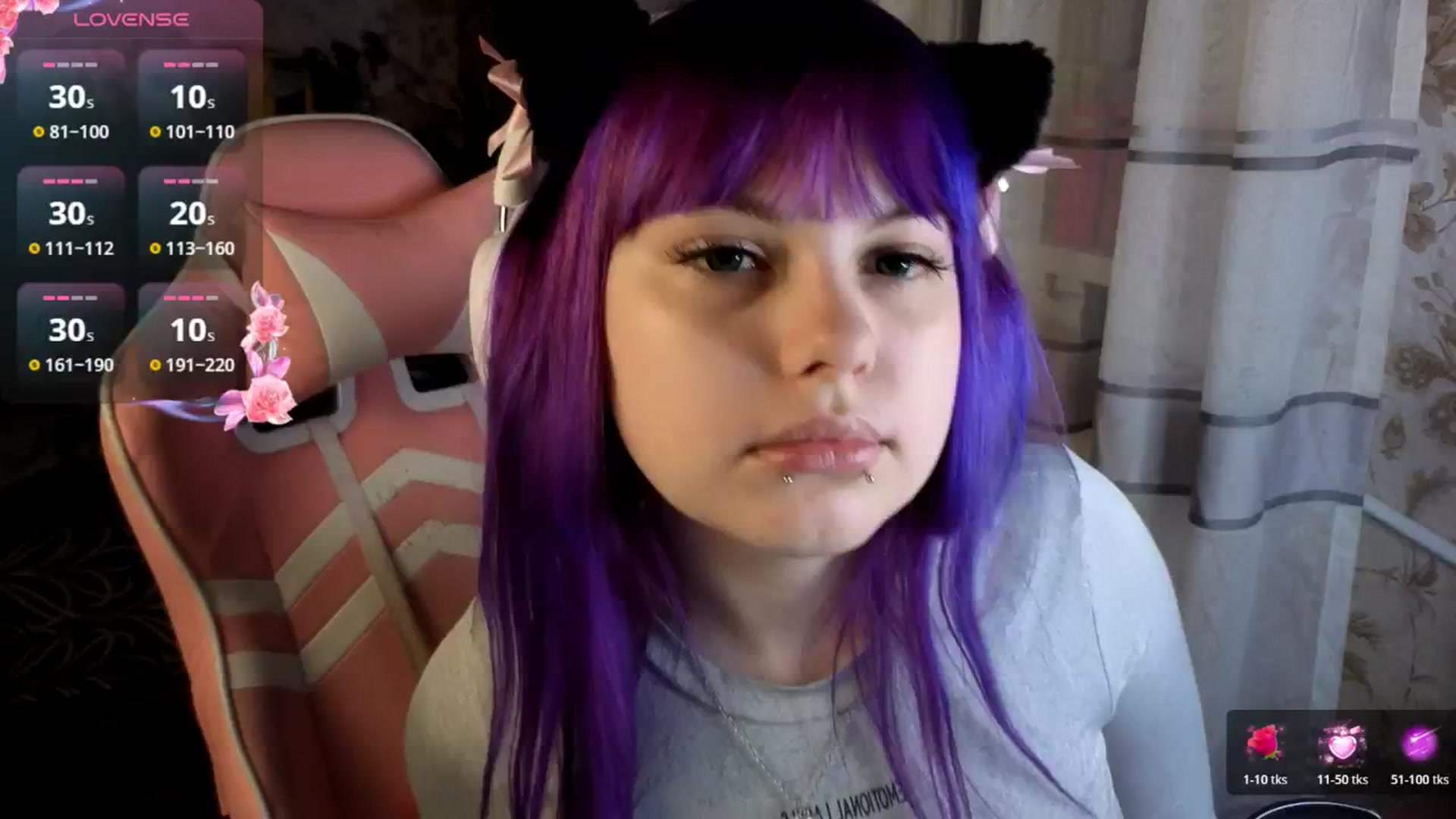Gallery image thumbnail from LovelyKriss's myfreecams stream on, 04/09/2026, 01:17 image 18 of 20
