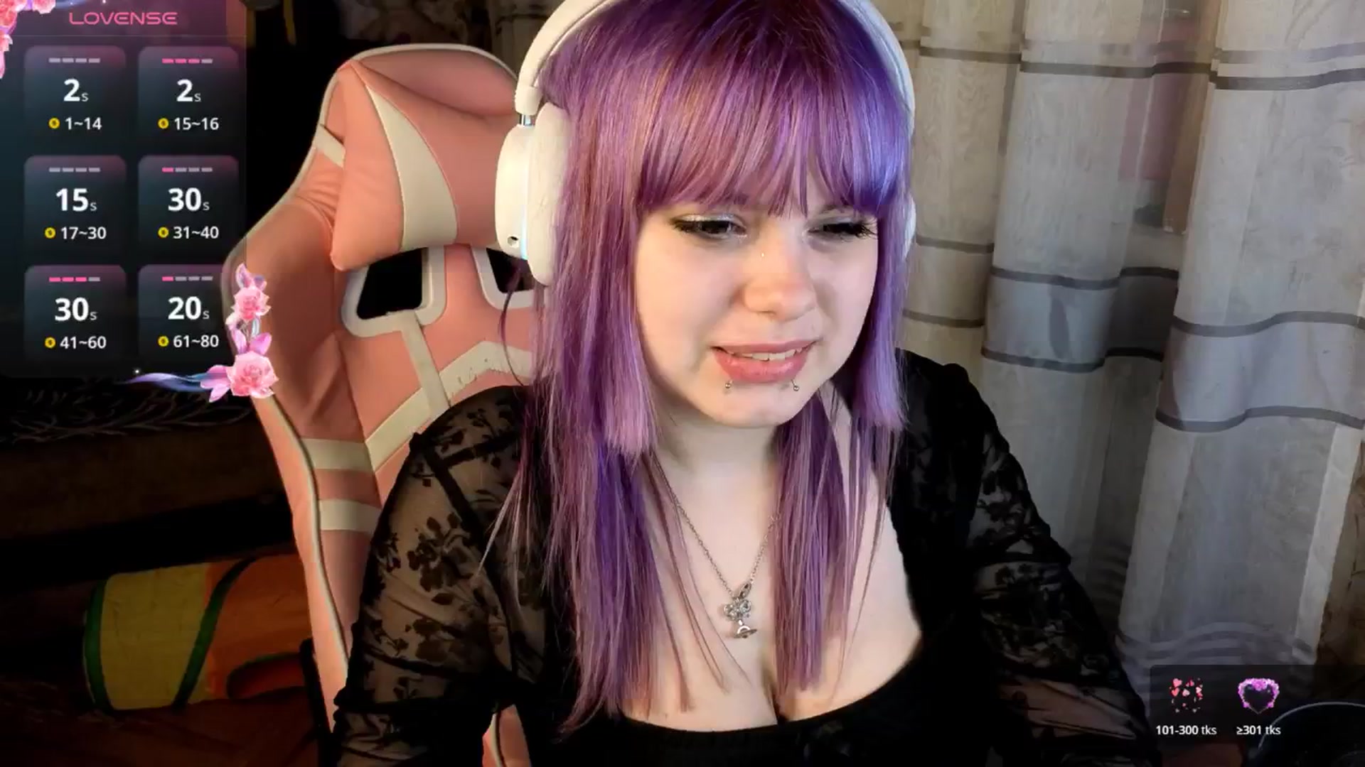 Gallery image thumbnail from LovelyKriss's myfreecams stream on, 04/19/2026, 02:07 image 3 of 20
