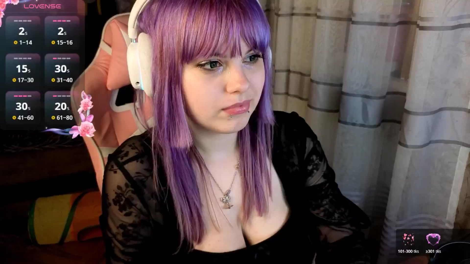 Gallery image thumbnail from LovelyKriss's myfreecams stream on, 04/19/2026, 02:07 image 1 of 20