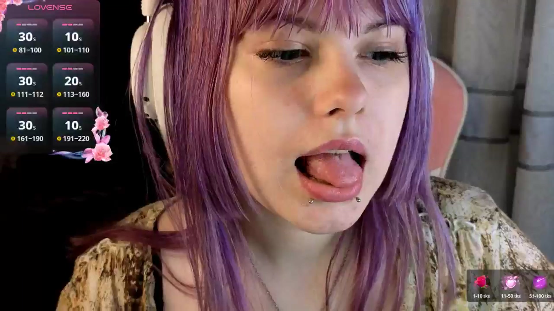 Gallery image thumbnail from LovelyKriss's myfreecams stream on, 04/23/2026, 02:41 image 18 of 20