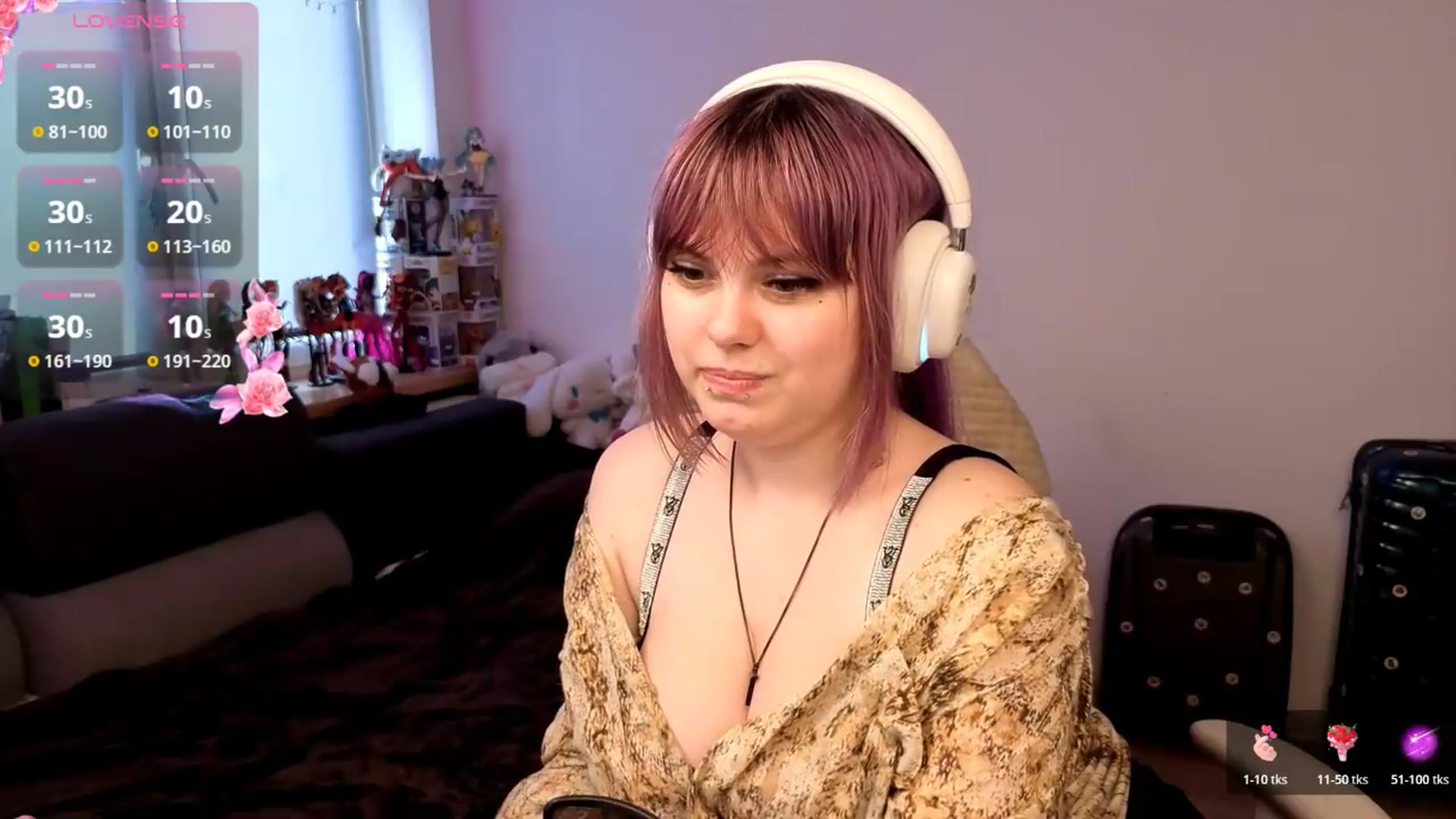 Gallery image thumbnail from LovelyKriss's myfreecams stream on, 08/23/2026, 11:02 image 18 of 20