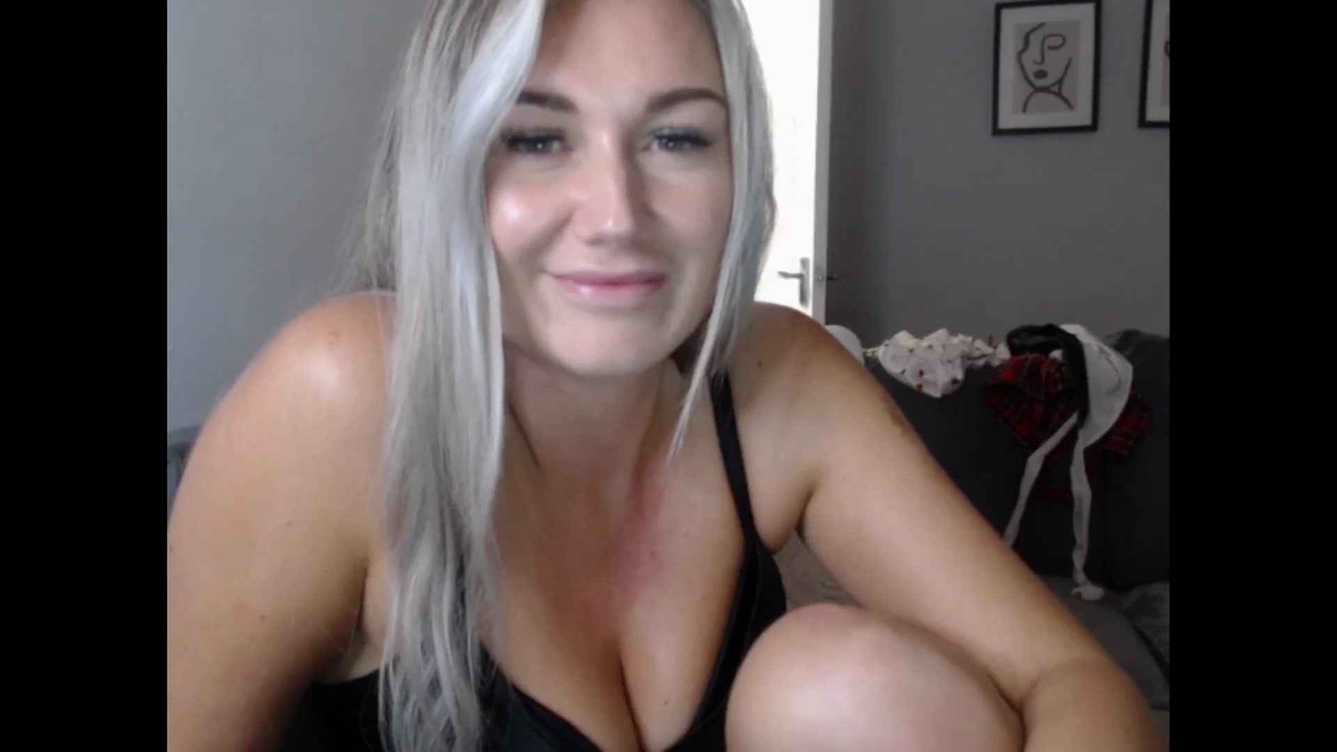 Gallery image thumbnail from LovelyLucy25's myfreecams stream on, 09/12/2024, 19:42 image 16 of 20