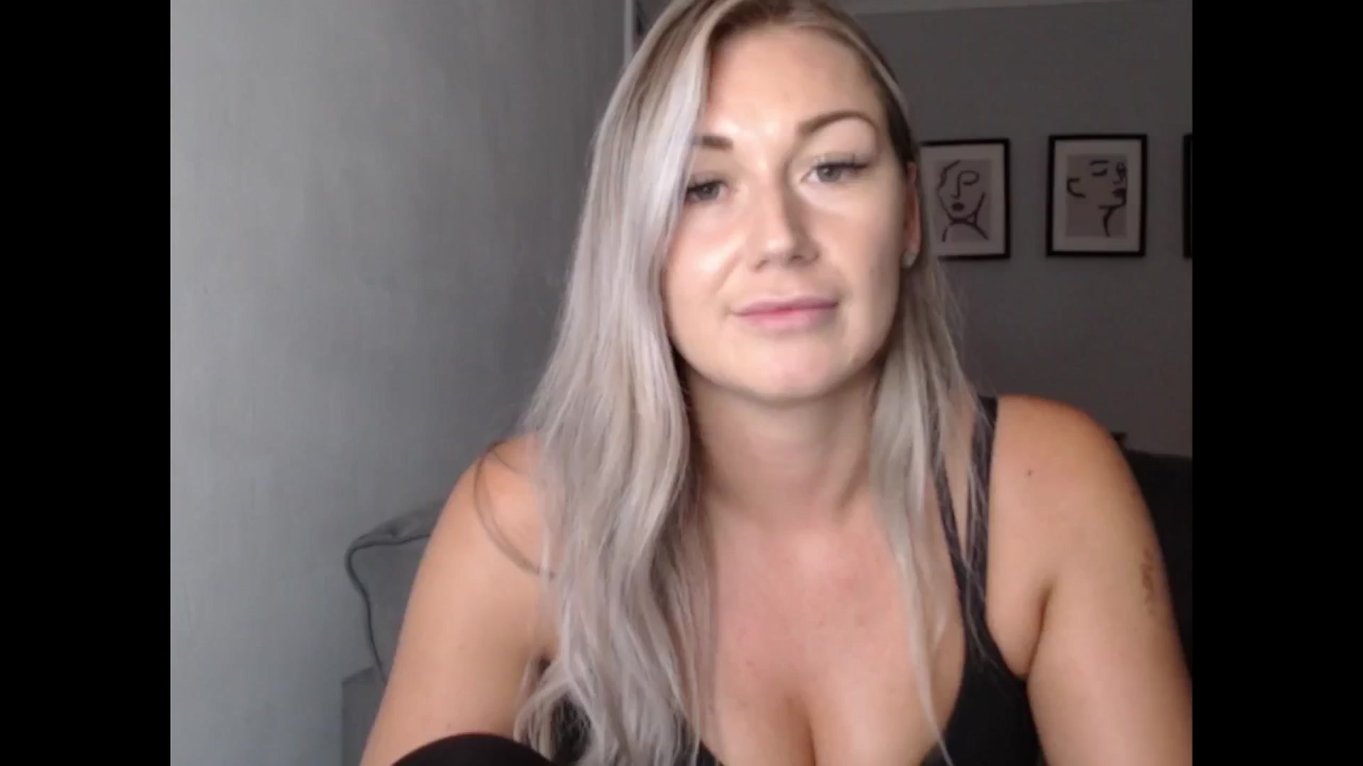 Gallery image thumbnail from LovelyLucy25's myfreecams stream on, 09/19/2024, 18:16 image 13 of 20