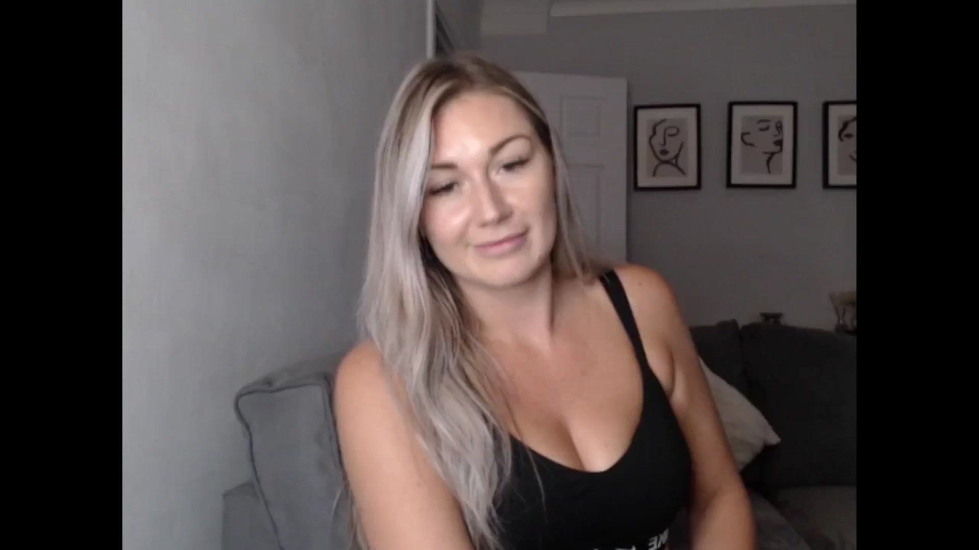 Gallery image thumbnail from LovelyLucy25's myfreecams stream on, 09/19/2024, 18:16 image 17 of 20