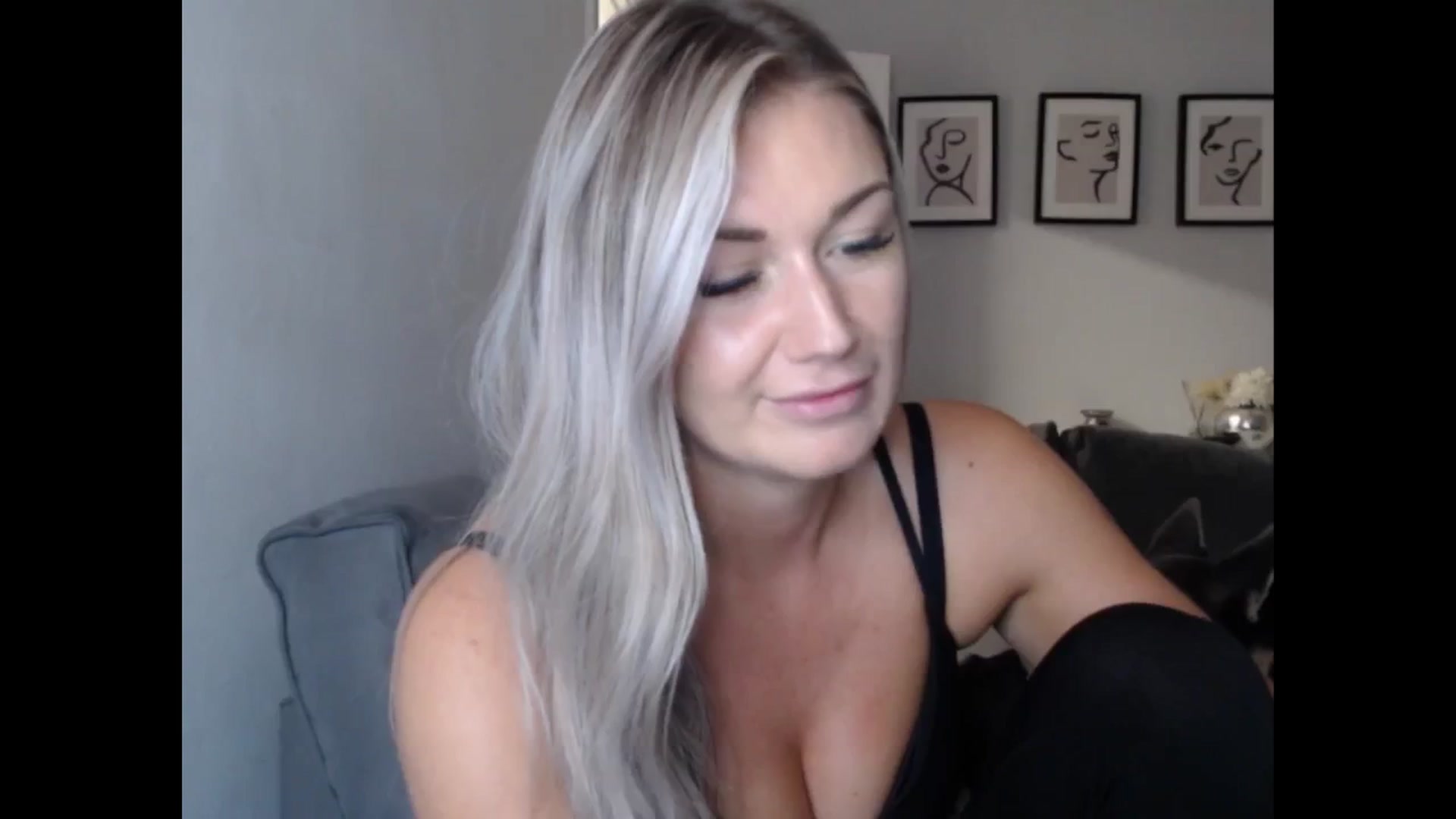 Gallery image thumbnail from LovelyLucy25's myfreecams stream on, 09/19/2024, 19:17 image 10 of 20