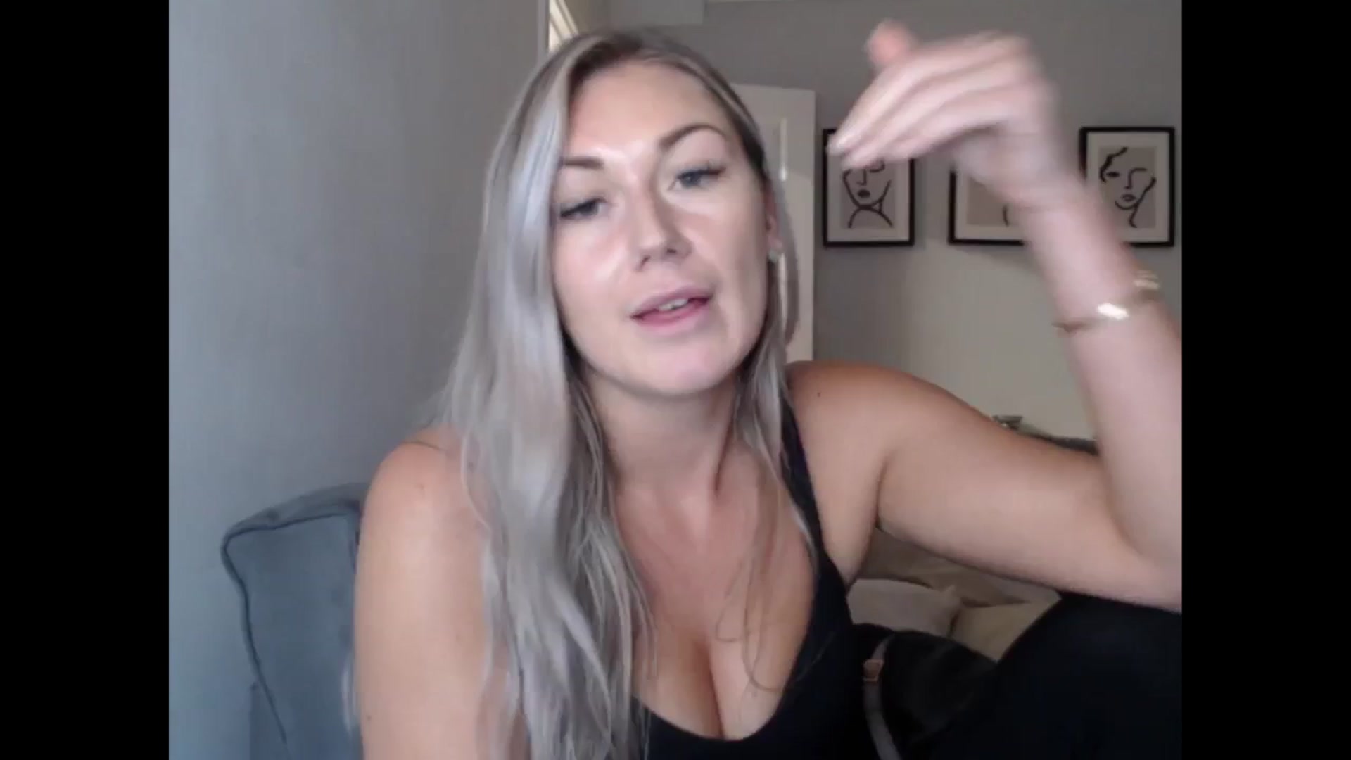 Gallery image thumbnail from LovelyLucy25's myfreecams stream on, 09/19/2024, 19:17 image 1 of 20