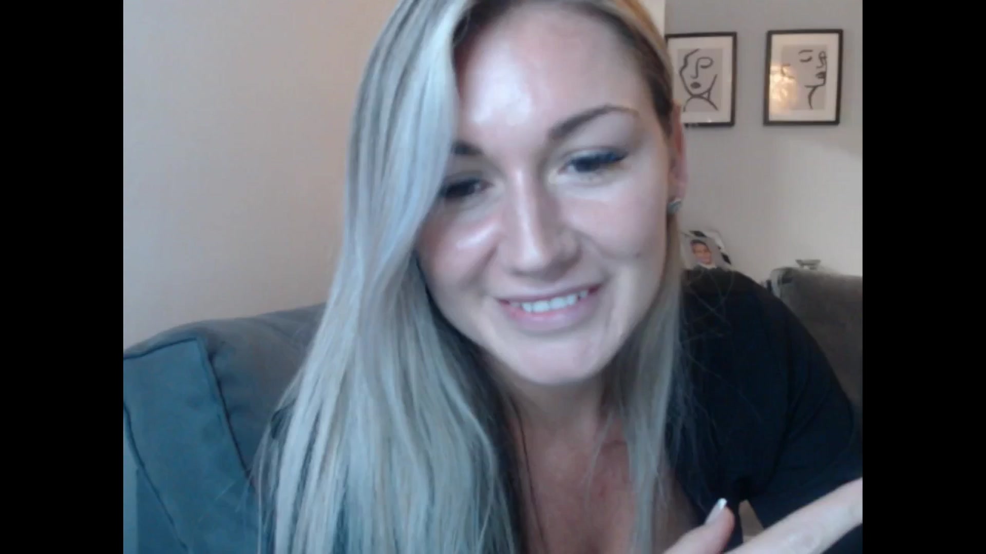 Gallery image thumbnail from LovelyLucy25's myfreecams stream on, 09/24/2024, 20:33 image 18 of 20