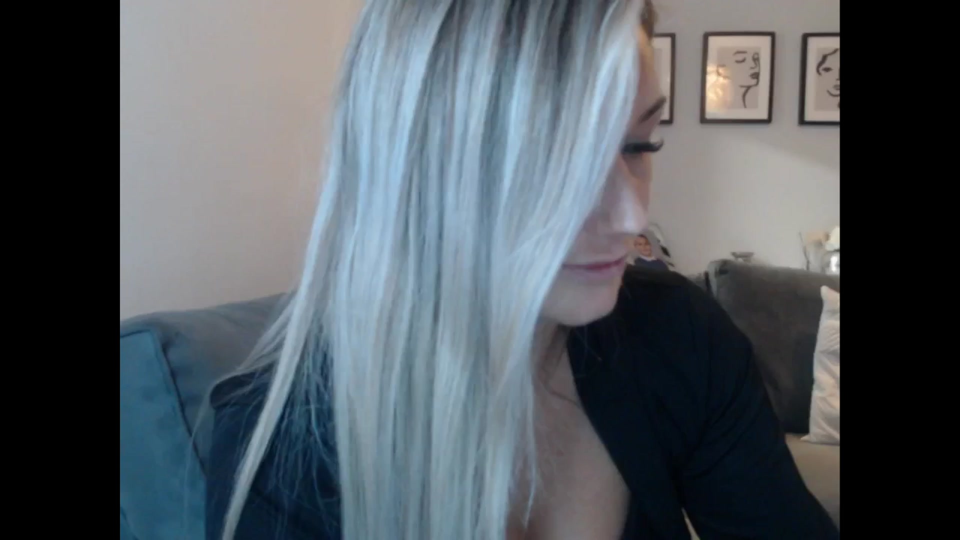 Gallery image thumbnail from LovelyLucy25's myfreecams stream on, 09/24/2024, 20:33 image 4 of 20