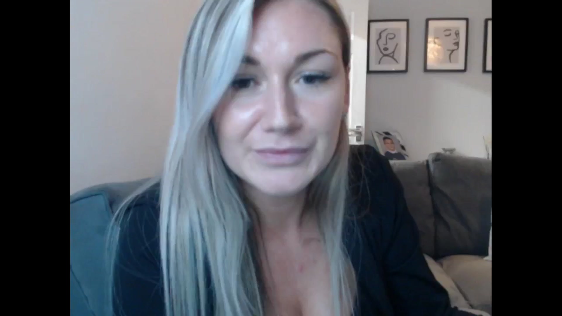 Gallery image thumbnail from LovelyLucy25's myfreecams stream on, 09/24/2024, 20:33 image 12 of 20