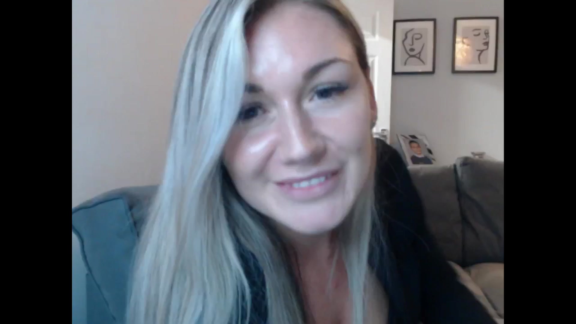 Gallery image thumbnail from LovelyLucy25's myfreecams stream on, 09/24/2024, 20:33 image 20 of 20