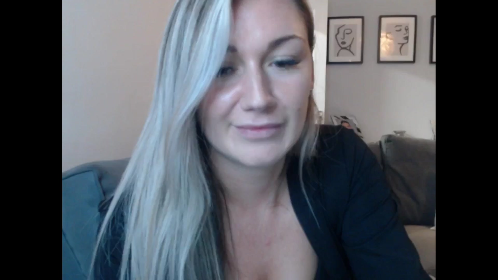 Gallery image thumbnail from LovelyLucy25's myfreecams stream on, 09/24/2024, 20:33 image 6 of 20