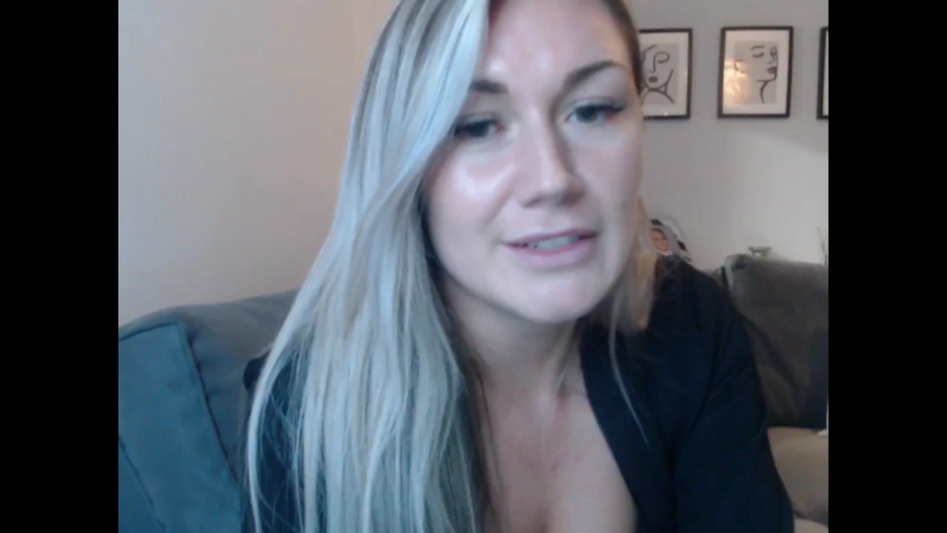 Gallery image thumbnail from LovelyLucy25's myfreecams stream on, 09/24/2024, 20:33 image 9 of 20
