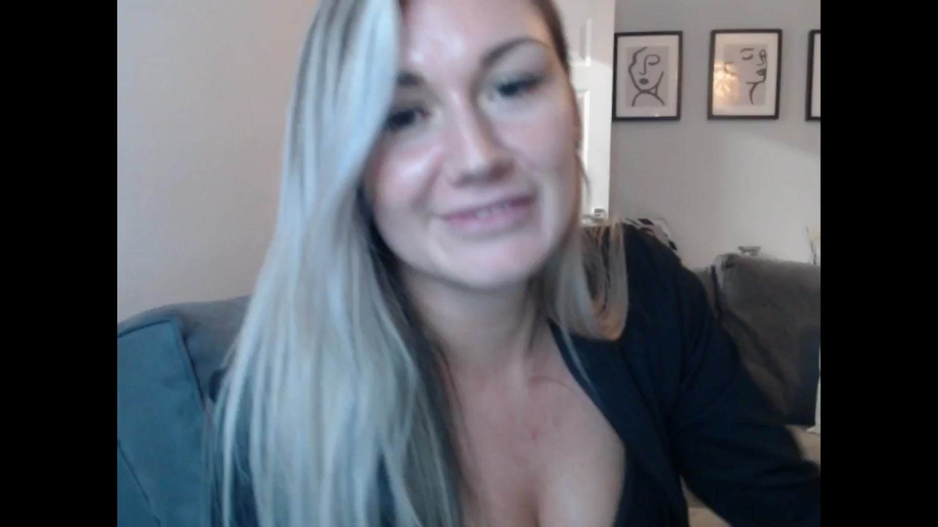 Gallery image thumbnail from LovelyLucy25's myfreecams stream on, 09/24/2024, 20:33 image 10 of 20