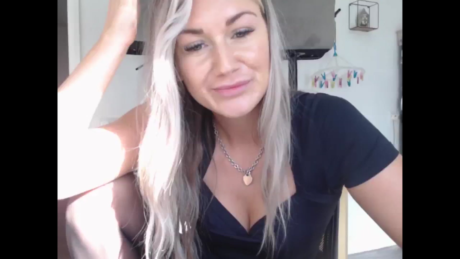 Gallery image thumbnail from LovelyLucy25's myfreecams stream on, 10/03/2024, 09:57 image 20 of 20