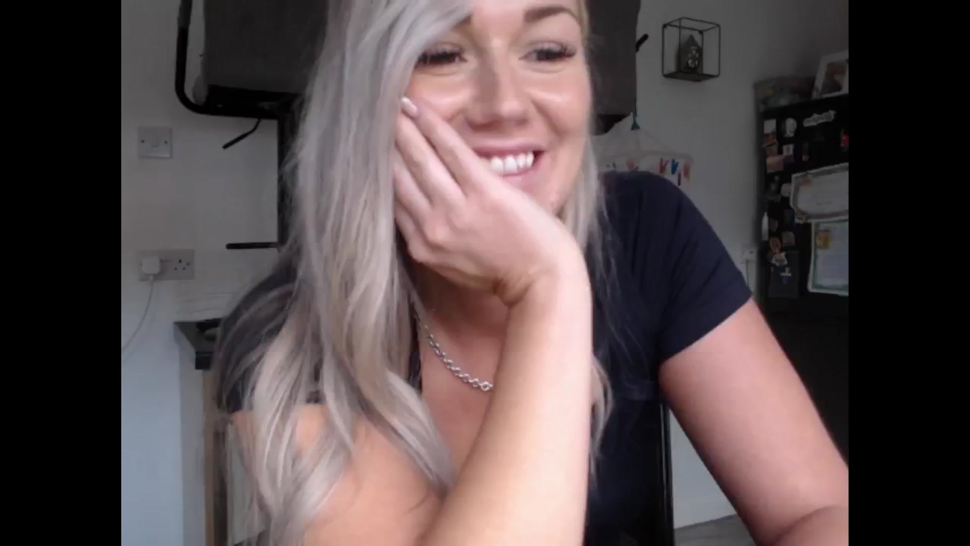 Gallery image thumbnail from LovelyLucy25's myfreecams stream on, 10/03/2024, 11:29 image 5 of 20
