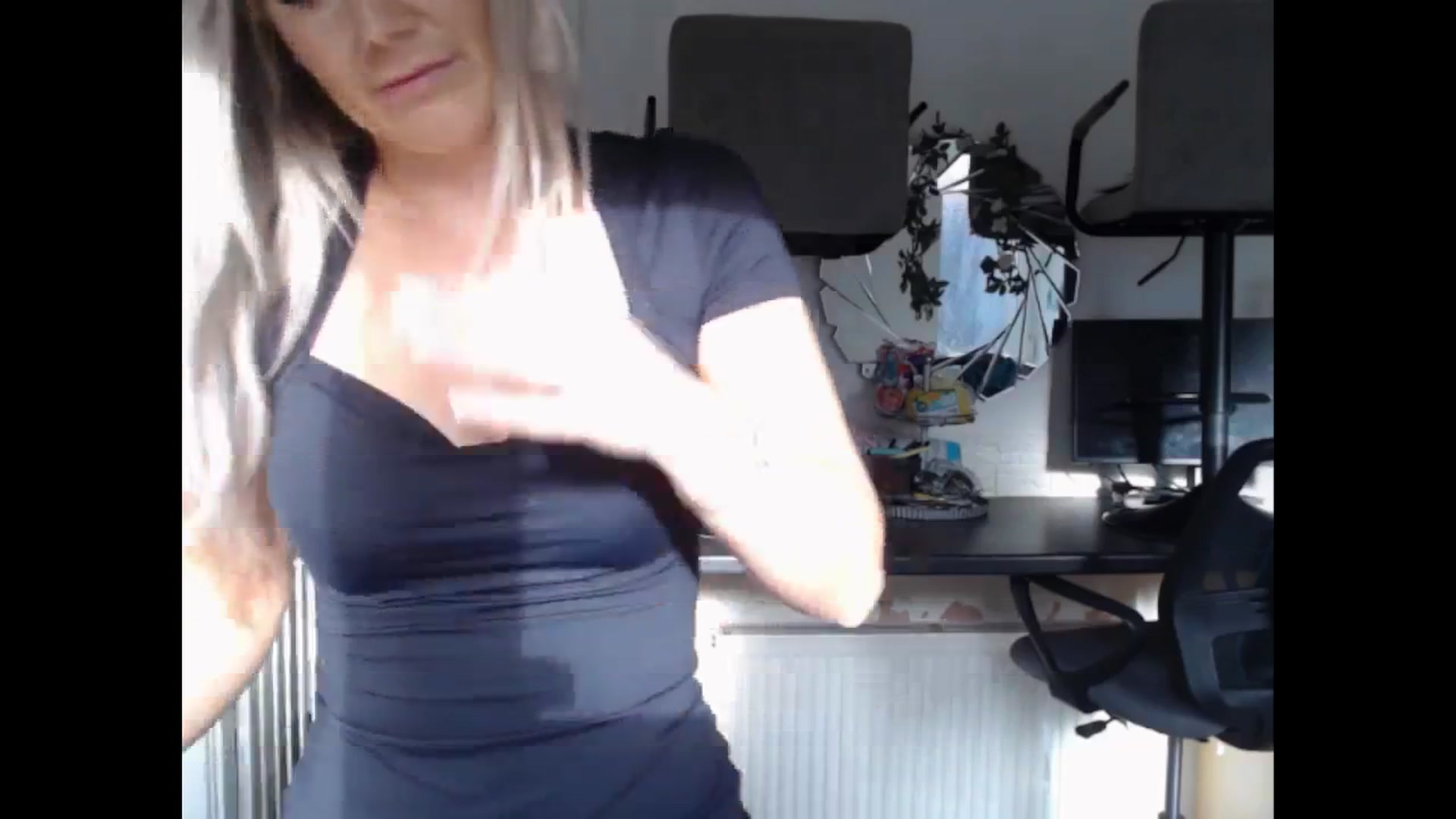Gallery image thumbnail from LovelyLucy25's myfreecams stream on, 10/10/2024, 09:09 image 11 of 20