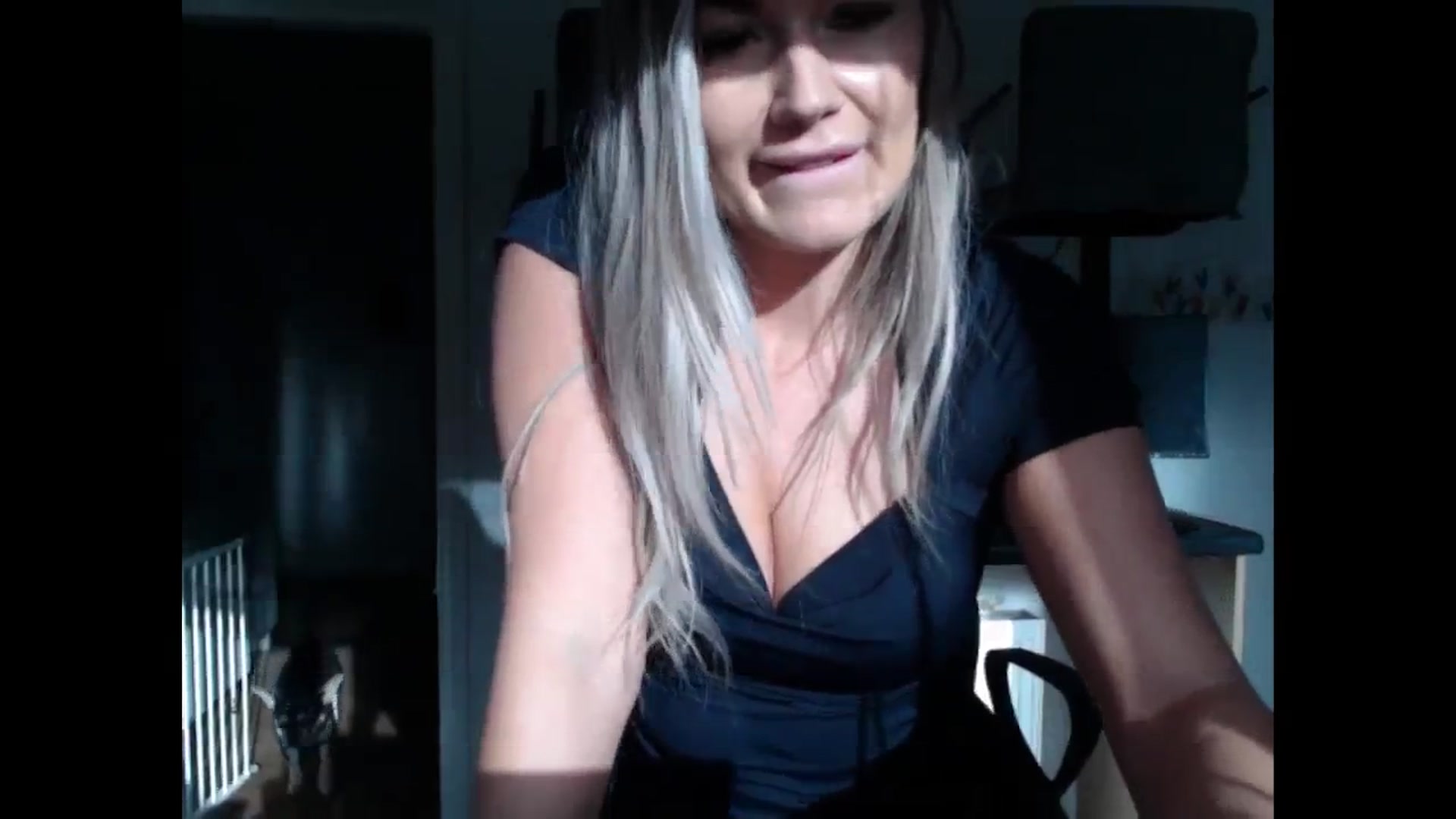 Gallery image thumbnail from LovelyLucy25's myfreecams stream on, 10/10/2024, 09:09 image 16 of 20