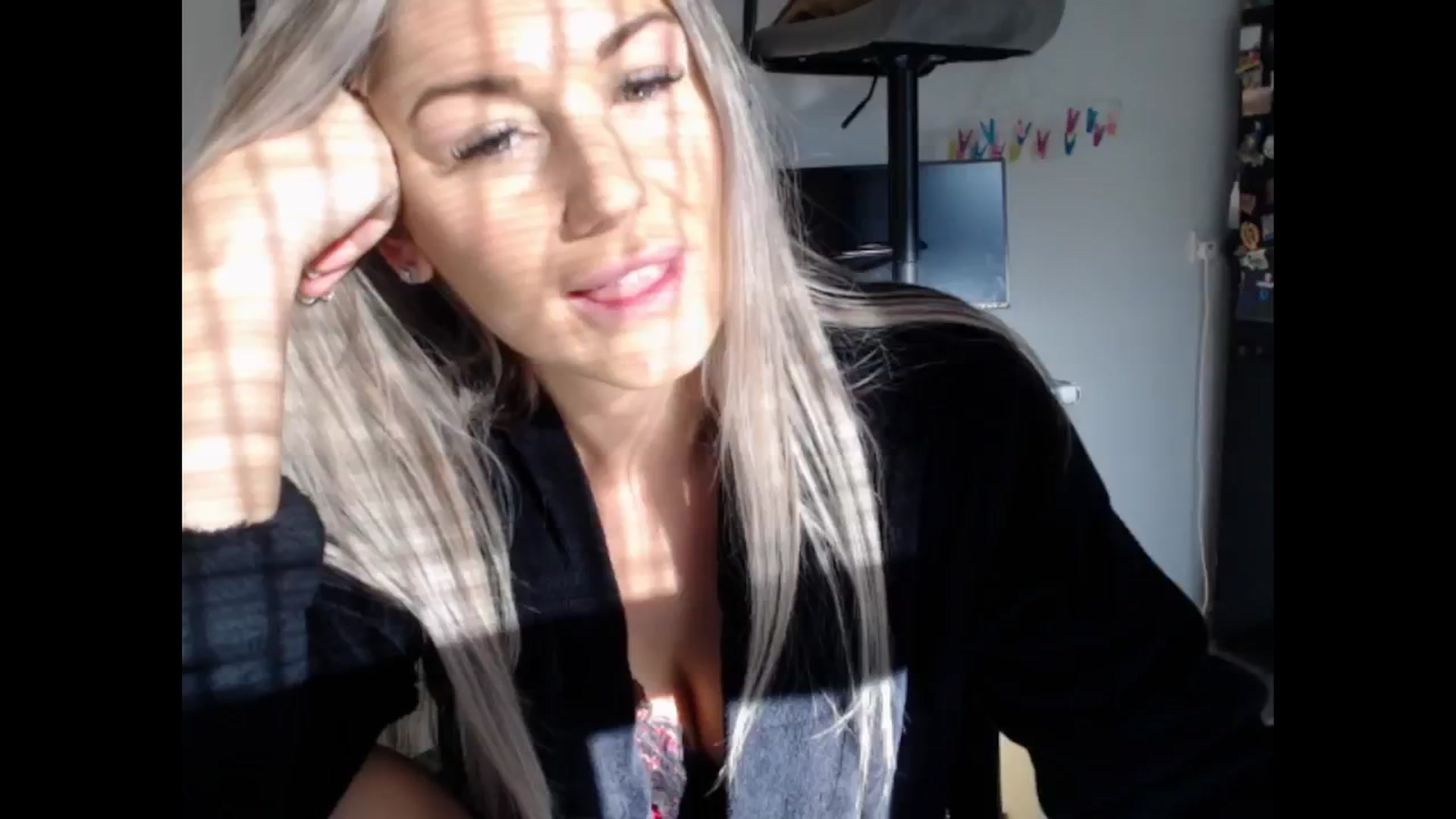 Gallery image thumbnail from LovelyLucy25's myfreecams stream on, 10/11/2024, 09:53 image 8 of 20