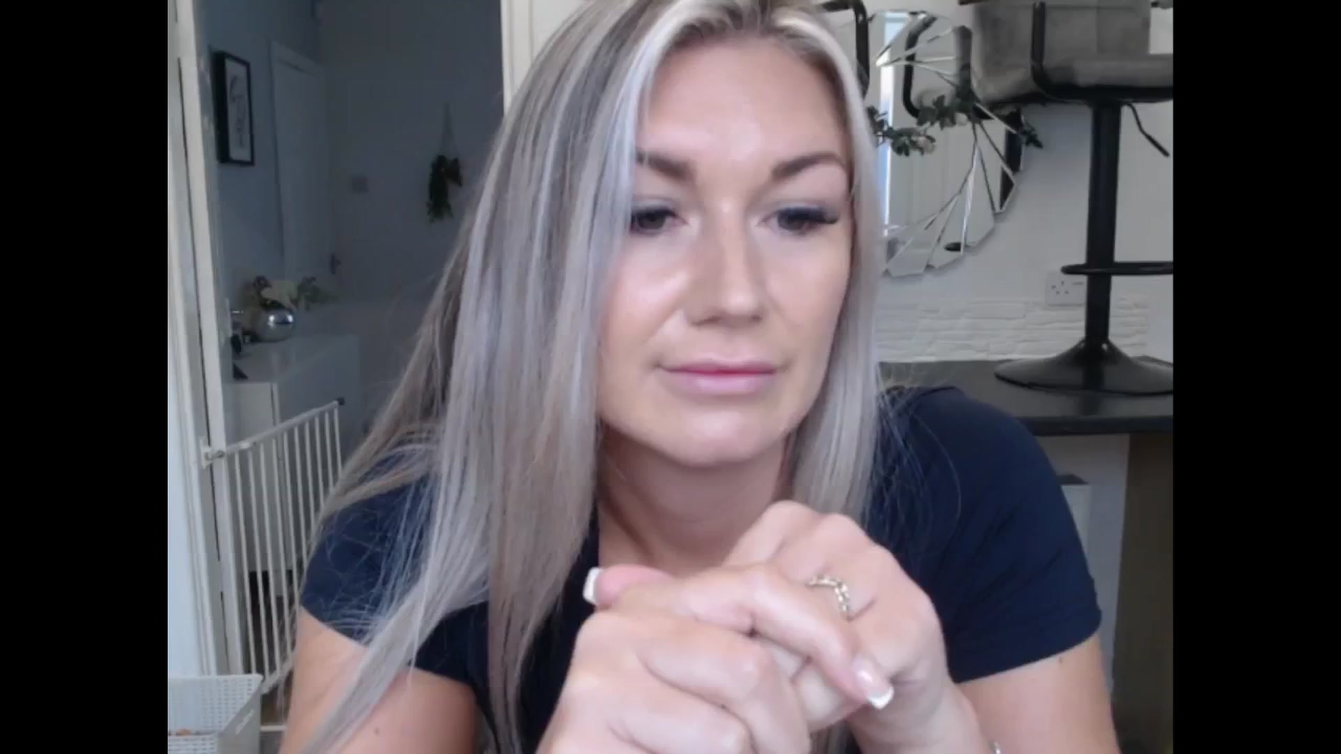 Gallery image thumbnail from LovelyLucy25's myfreecams stream on, 11/01/2024, 12:18 image 18 of 20