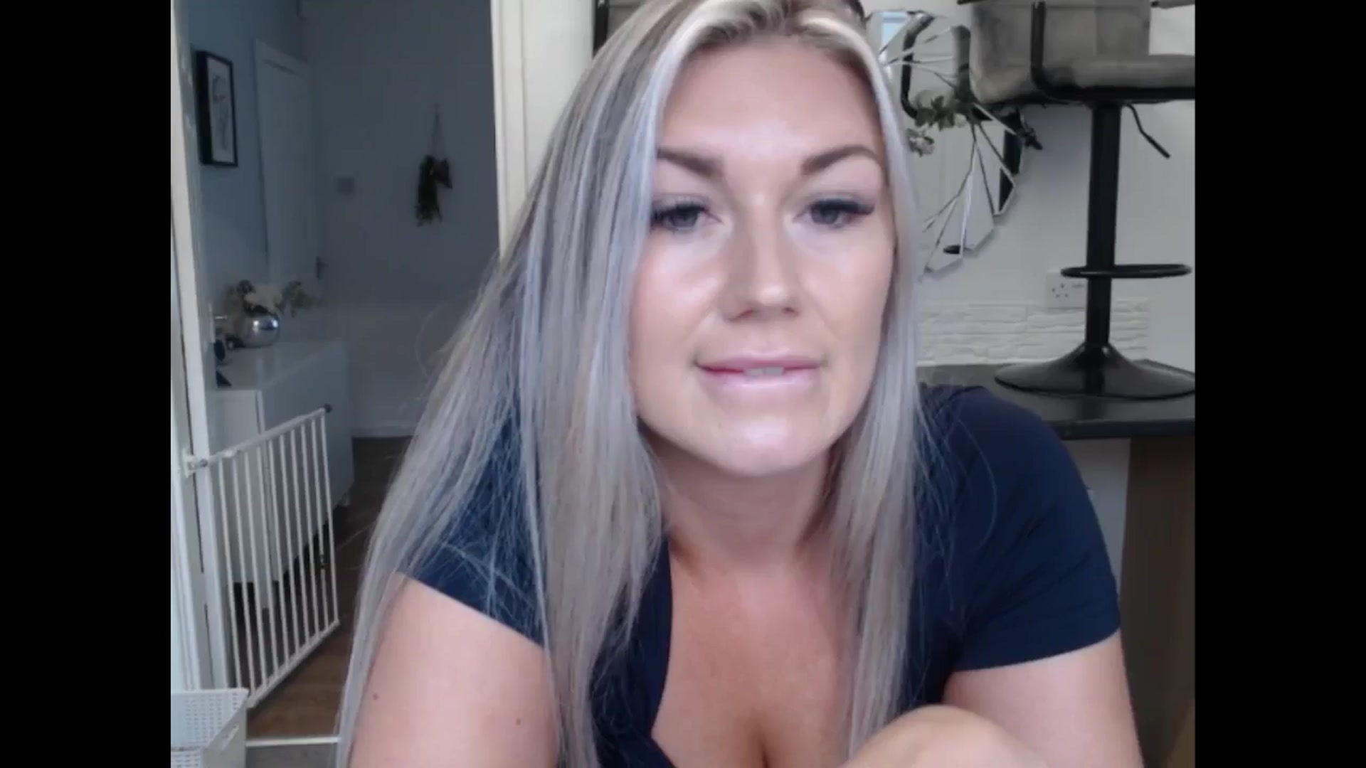 Gallery image thumbnail from LovelyLucy25's myfreecams stream on, 11/01/2024, 12:18 image 15 of 20