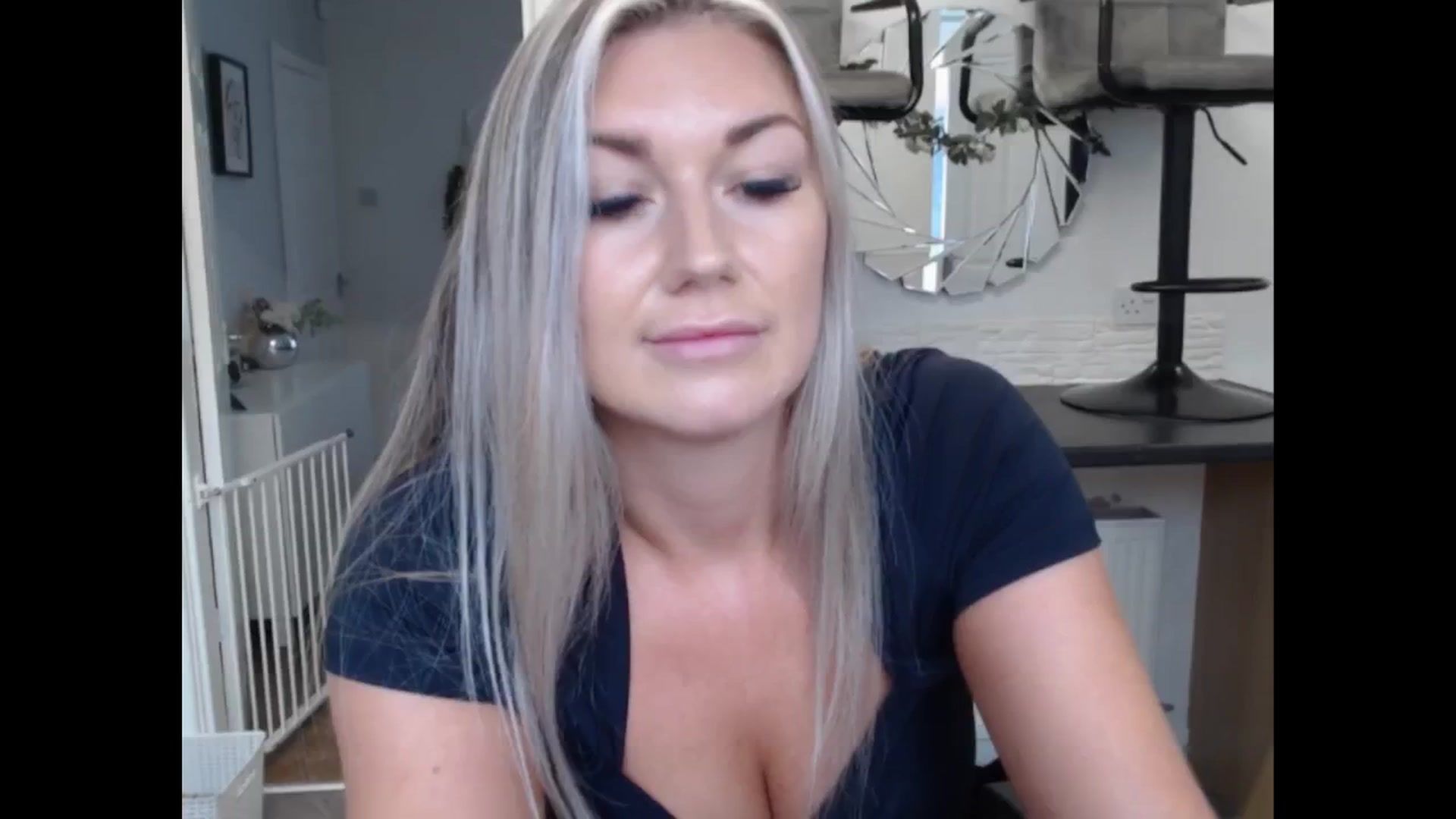 Gallery image thumbnail from LovelyLucy25's myfreecams stream on, 11/01/2024, 12:18 image 14 of 20