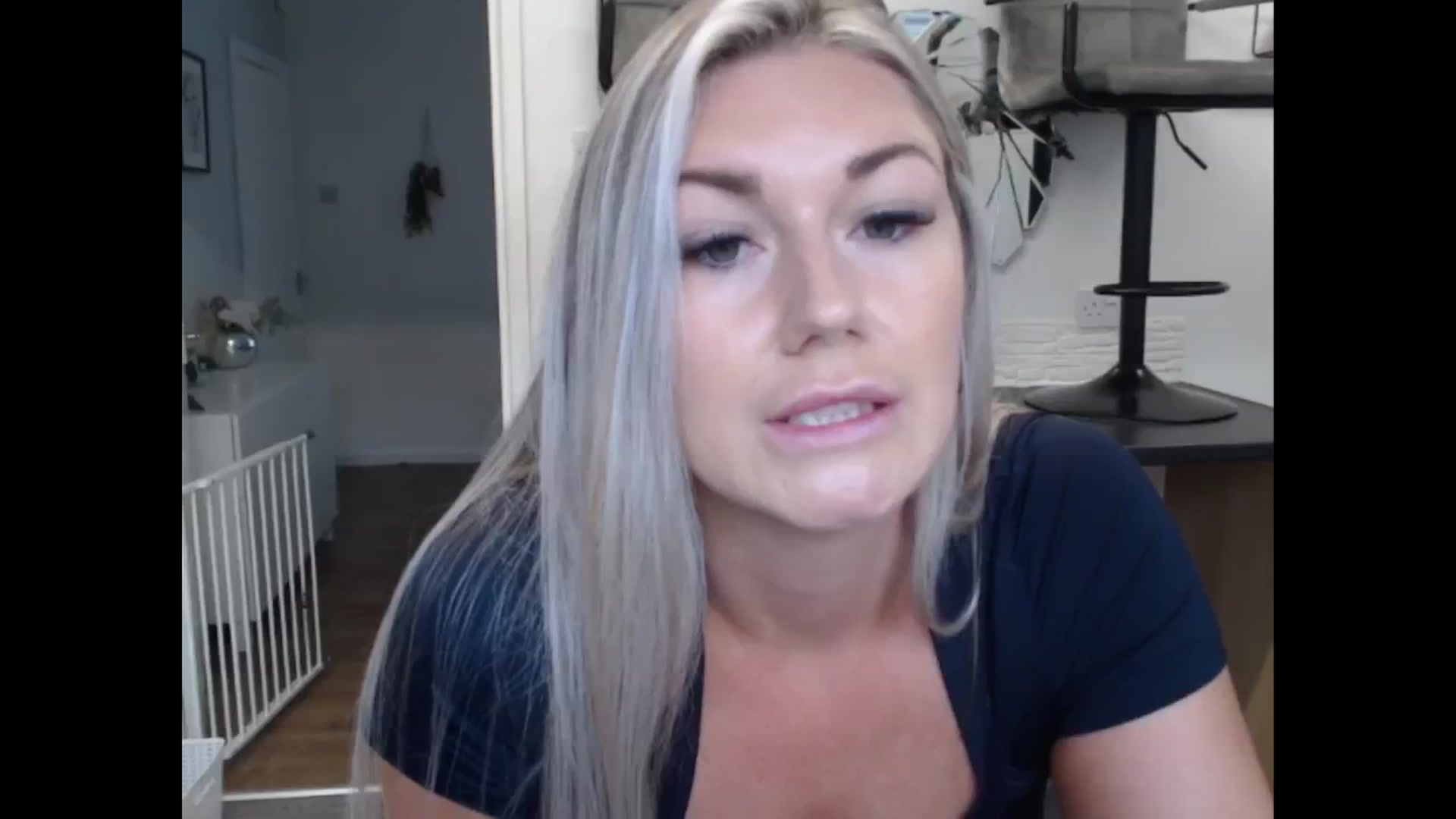 Gallery image thumbnail from LovelyLucy25's myfreecams stream on, 11/01/2024, 12:18 image 3 of 20