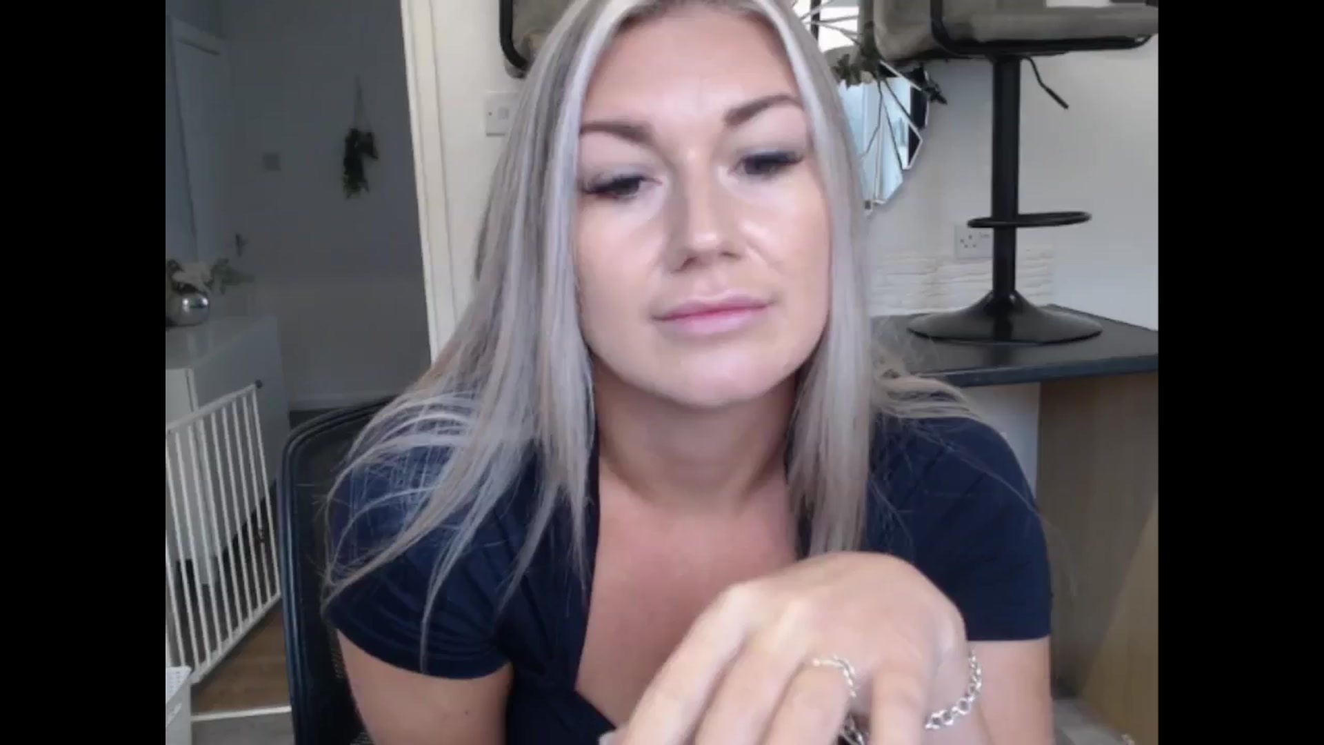 Gallery image thumbnail from LovelyLucy25's myfreecams stream on, 11/01/2024, 13:20 image 8 of 20