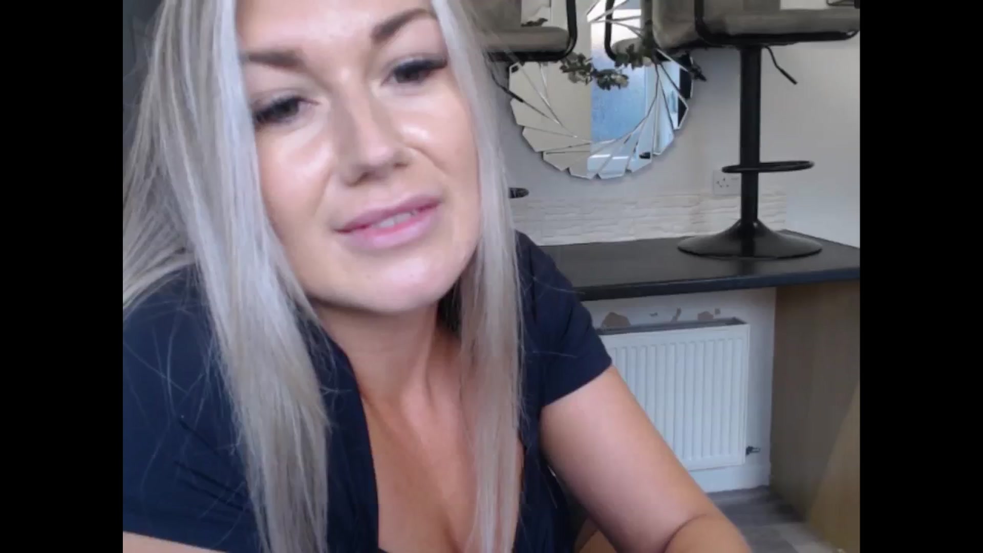 Gallery image thumbnail from LovelyLucy25's myfreecams stream on, 11/01/2024, 13:20 image 16 of 20