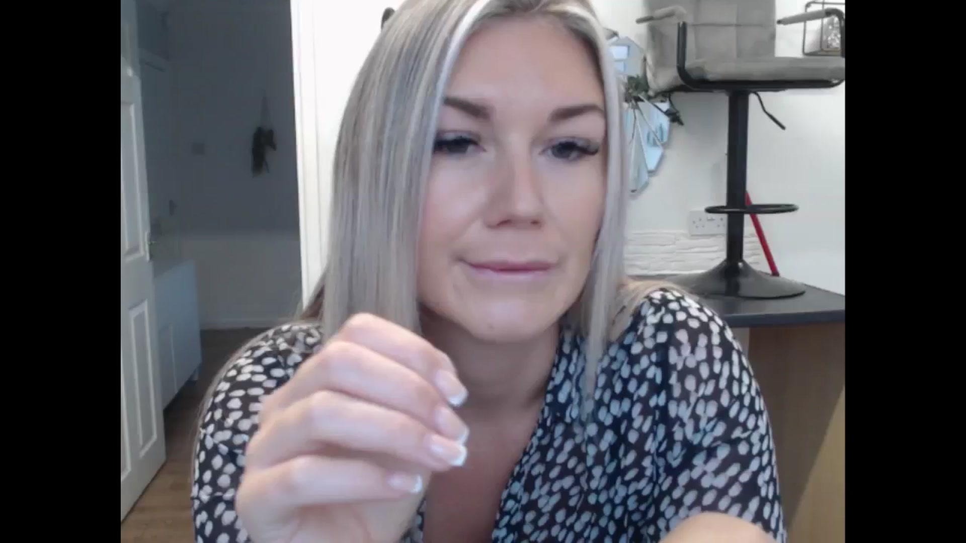 Gallery image thumbnail from LovelyLucy25's myfreecams stream on, 11/08/2024, 09:53 image 1 of 20