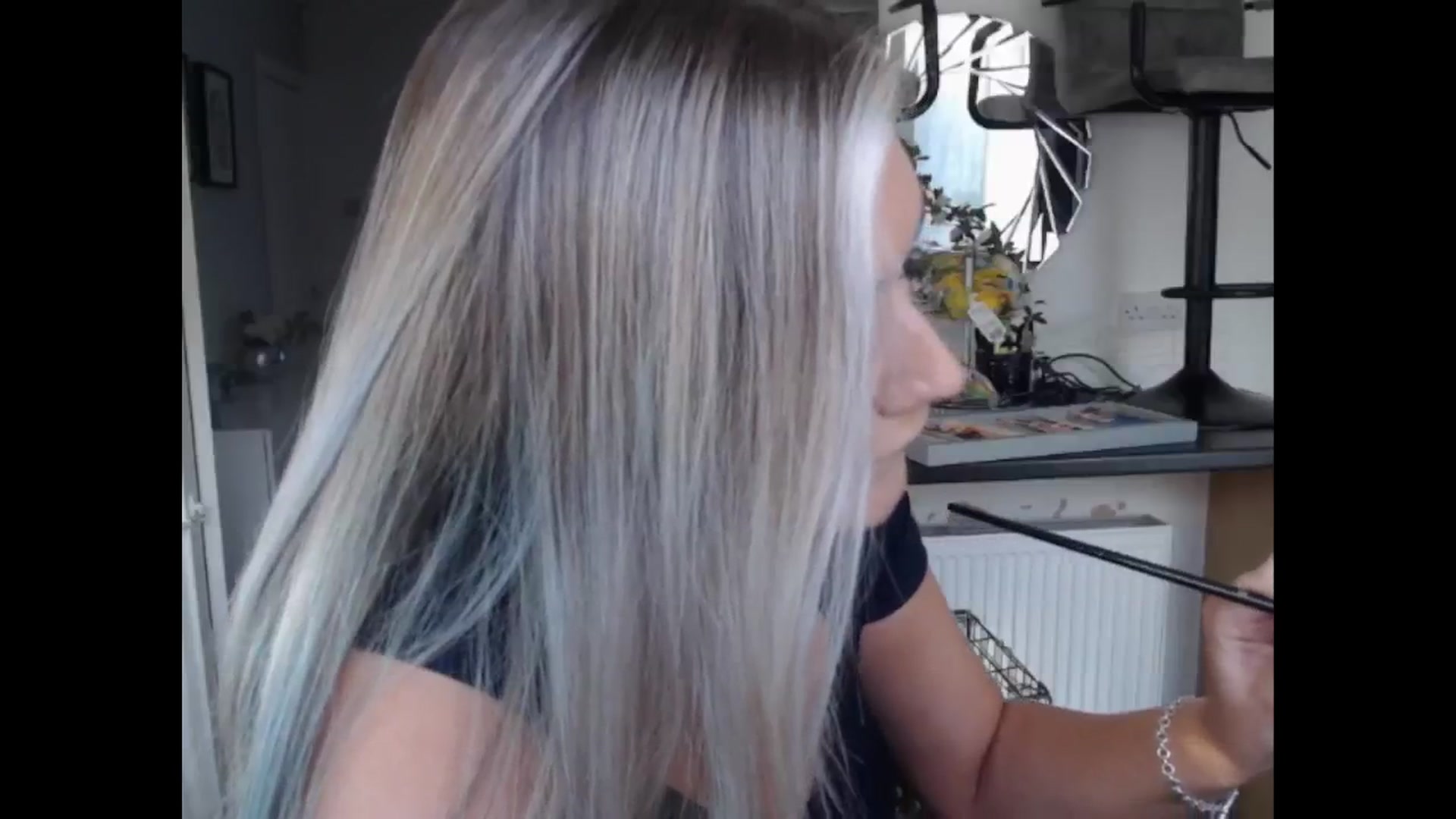 Gallery image thumbnail from LovelyLucy25's myfreecams stream on, 11/14/2024, 11:03 image 10 of 20