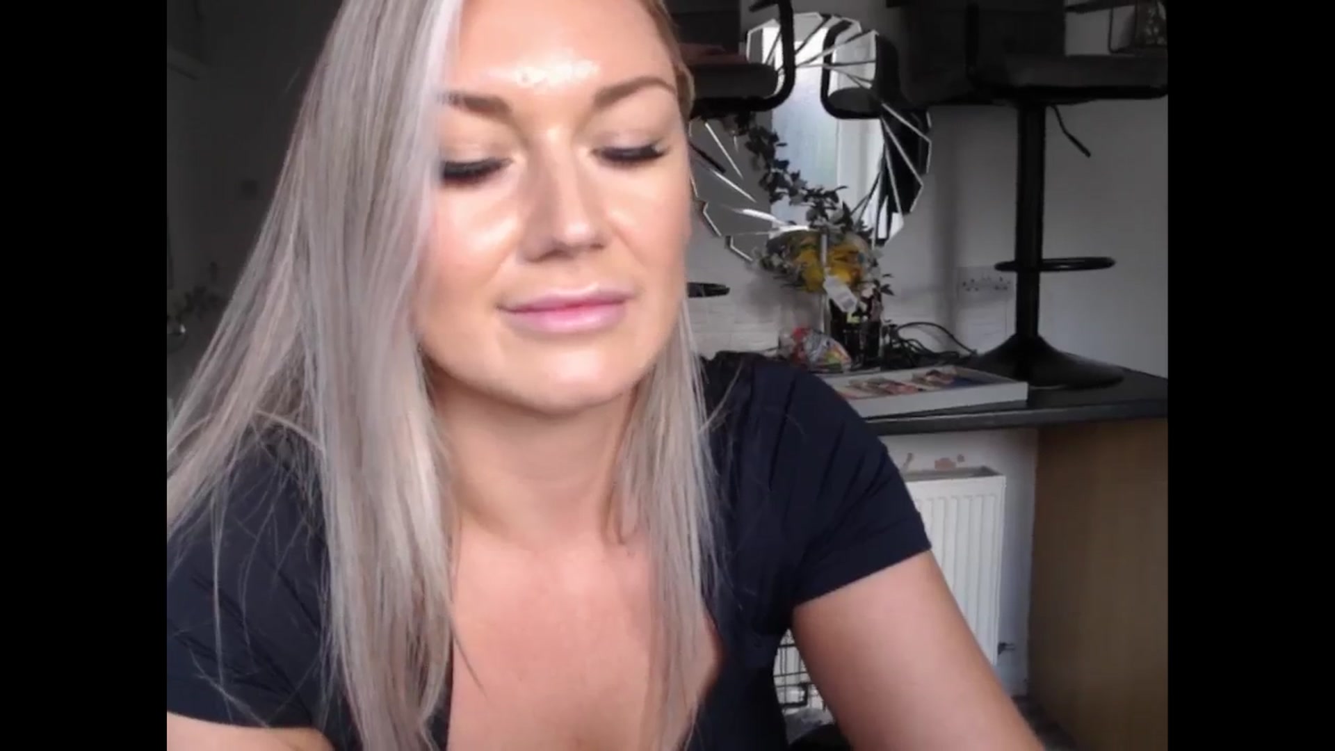 Gallery image thumbnail from LovelyLucy25's myfreecams stream on, 11/14/2024, 11:03 image 6 of 20