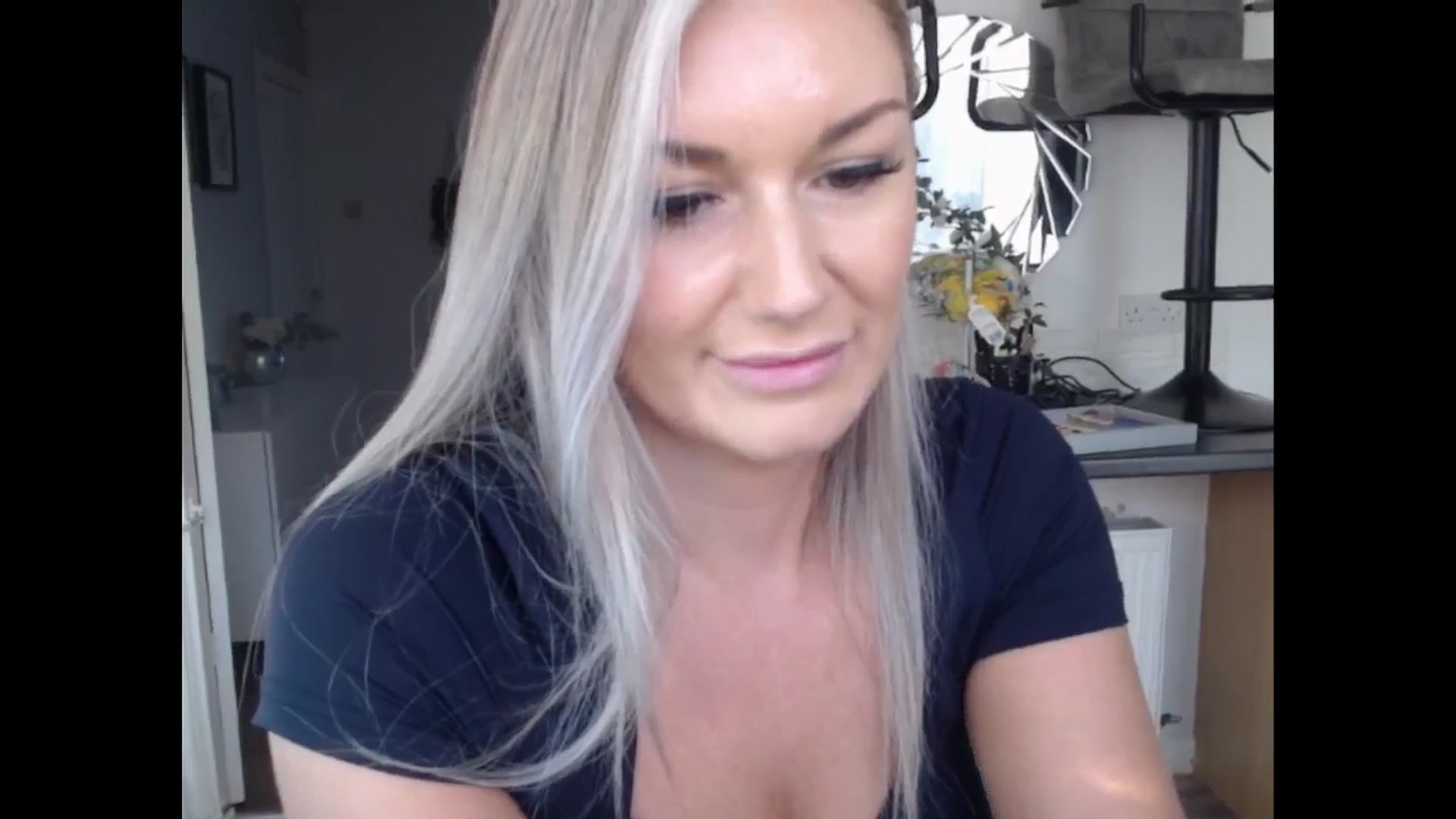 Gallery image thumbnail from LovelyLucy25's myfreecams stream on, 11/14/2024, 11:03 image 9 of 20