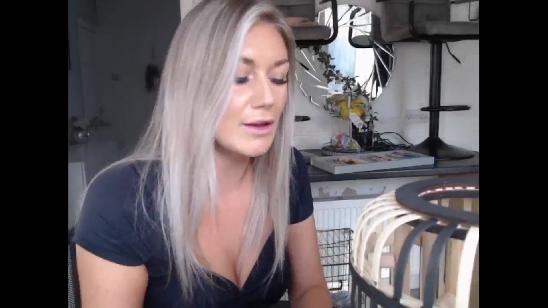 Gallery image thumbnail from LovelyLucy25's myfreecams stream on, 11/14/2024, 11:03 image 4 of 20