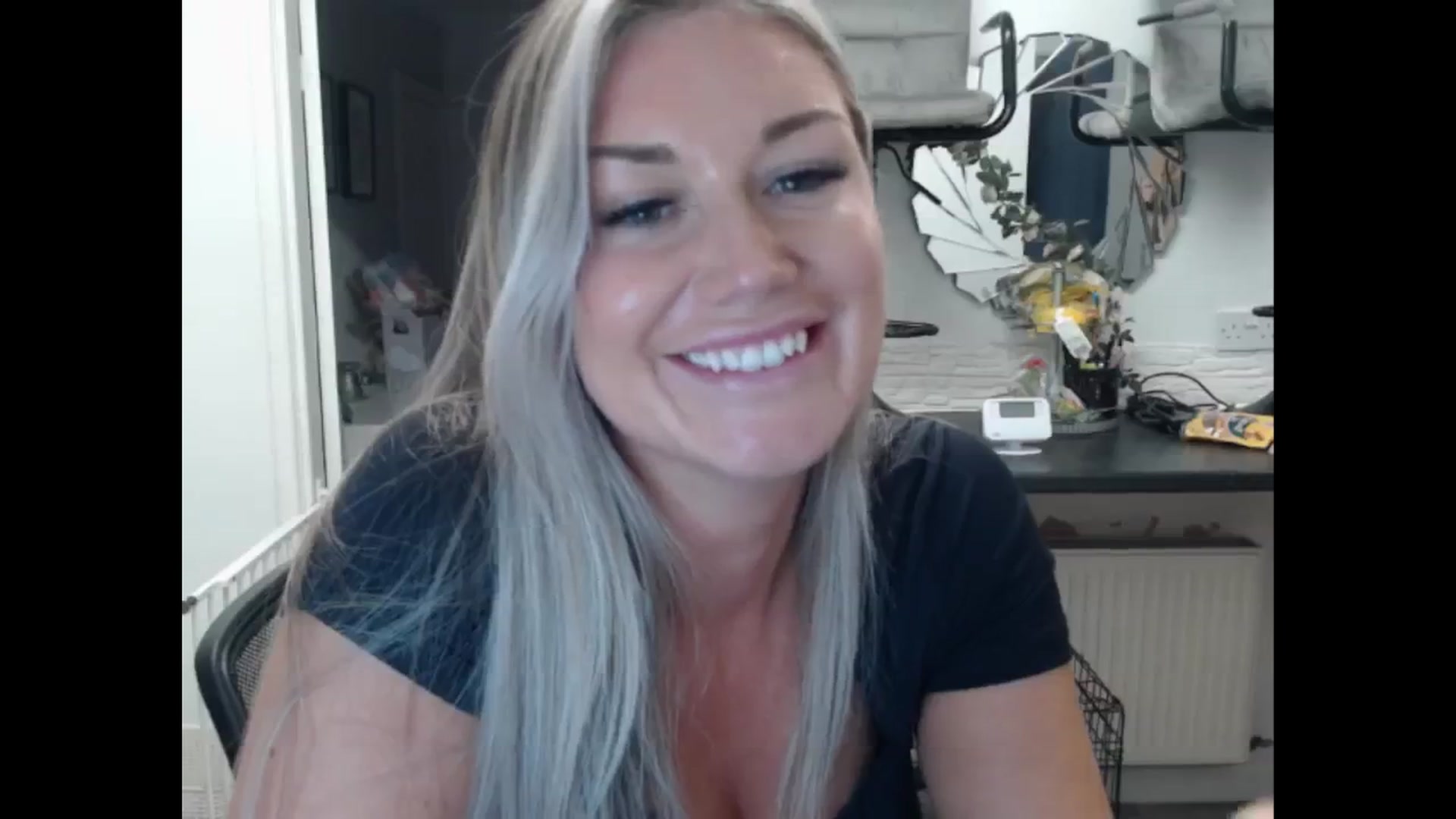 Gallery image thumbnail from LovelyLucy25's myfreecams stream on, 11/14/2024, 16:27 image 20 of 20