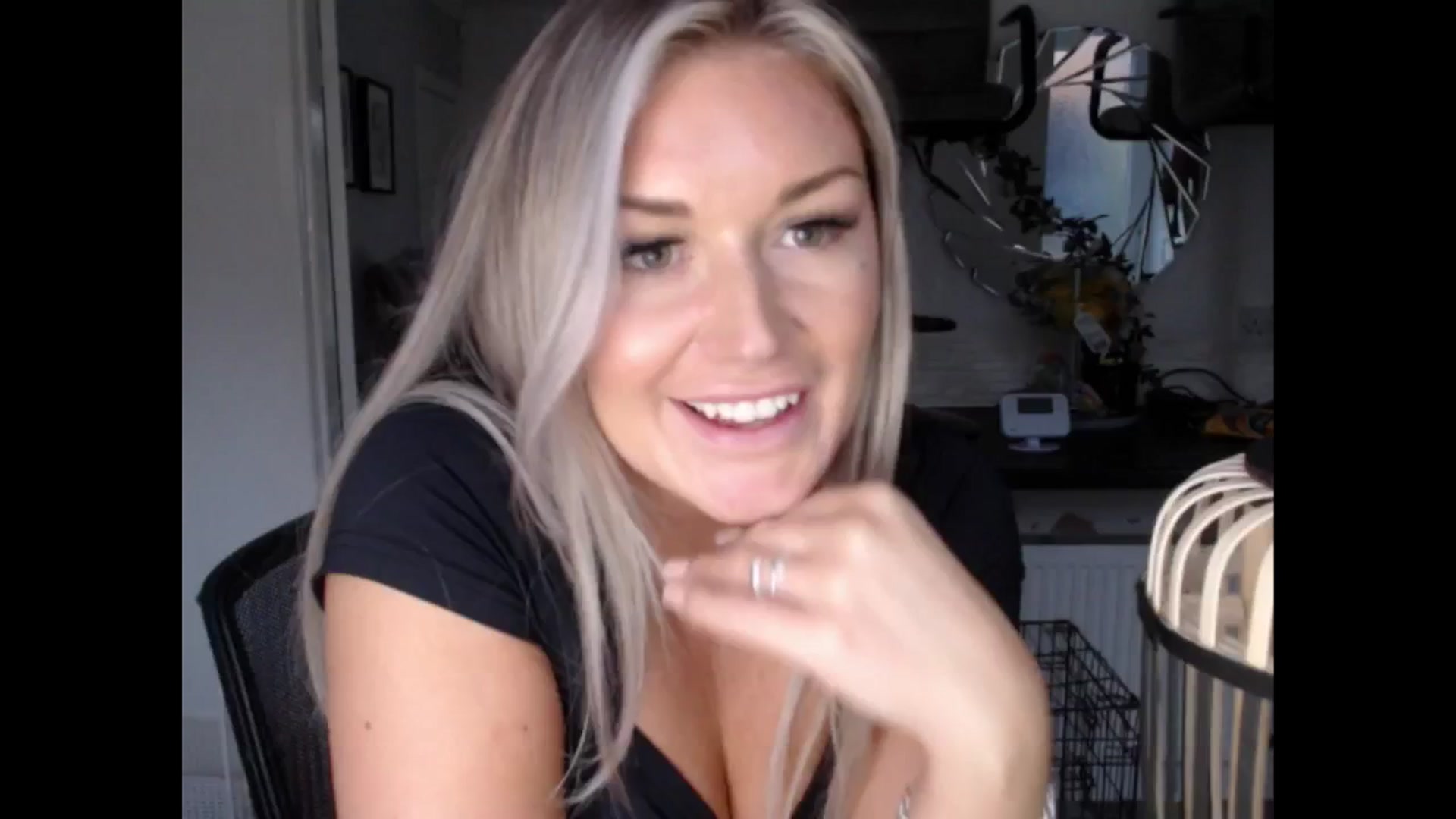 Gallery image thumbnail from LovelyLucy25's myfreecams stream on, 11/14/2024, 16:27 image 5 of 20
