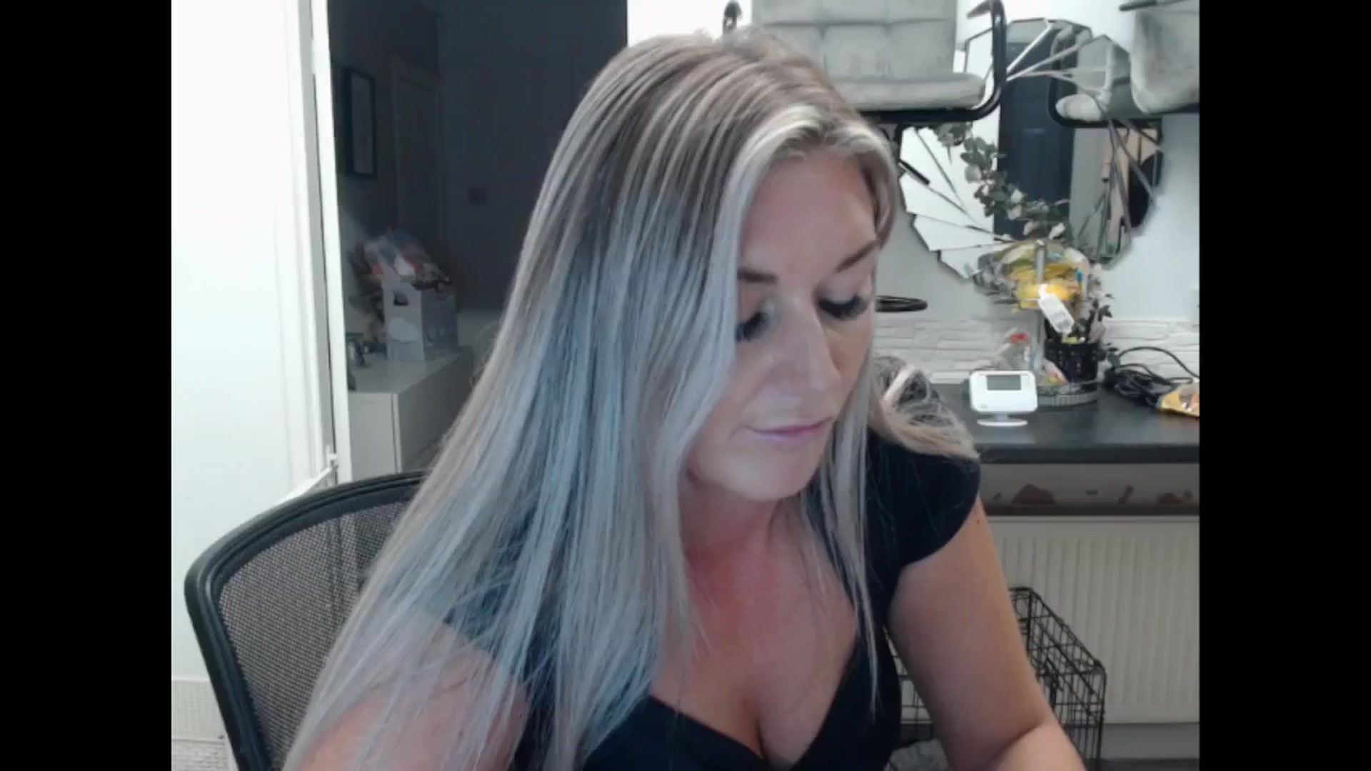 Gallery image thumbnail from LovelyLucy25's myfreecams stream on, 11/14/2024, 17:45 image 20 of 20