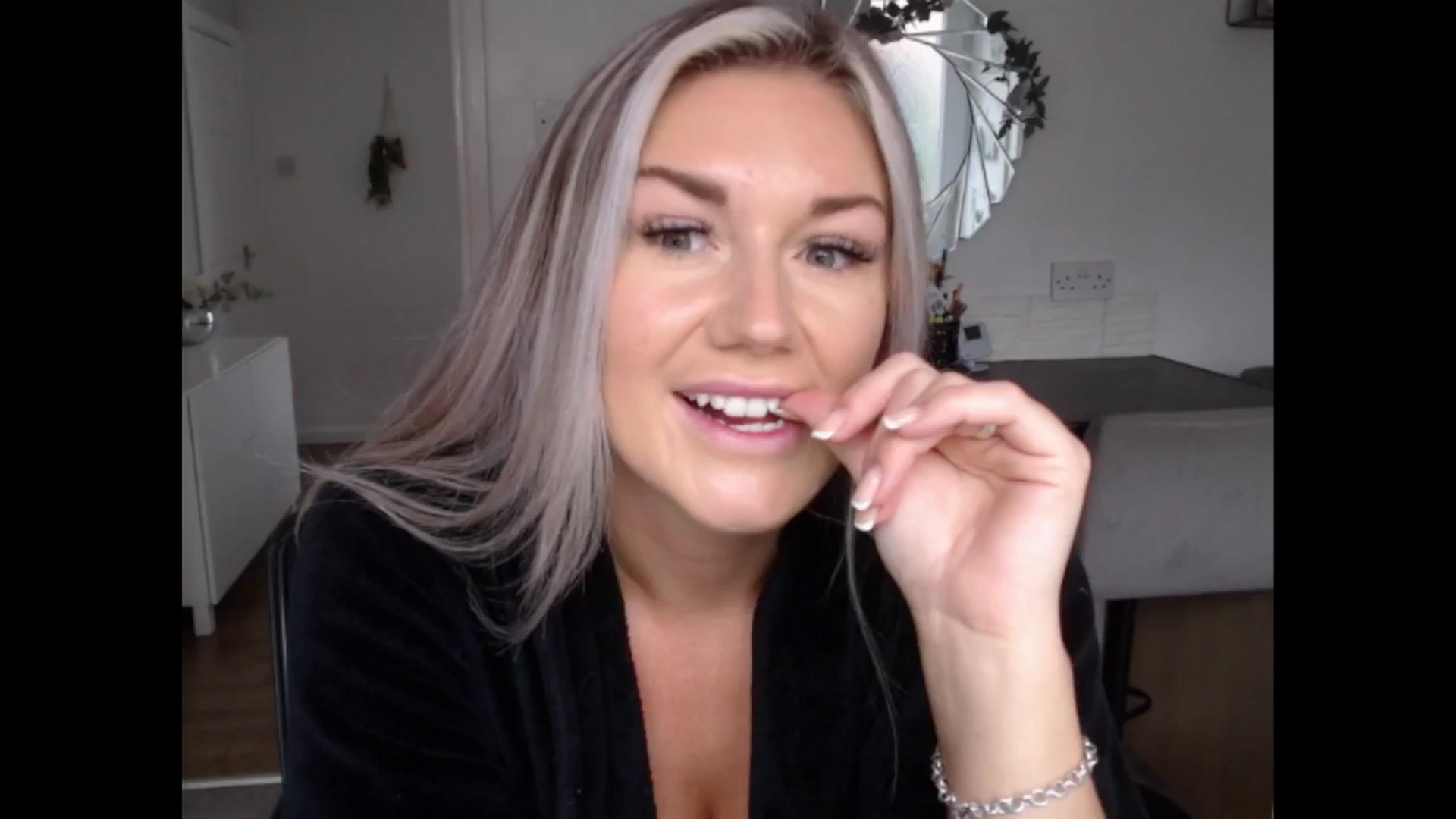 Gallery image thumbnail from LovelyLucy25's myfreecams stream on, 11/16/2024, 10:55 image 3 of 20